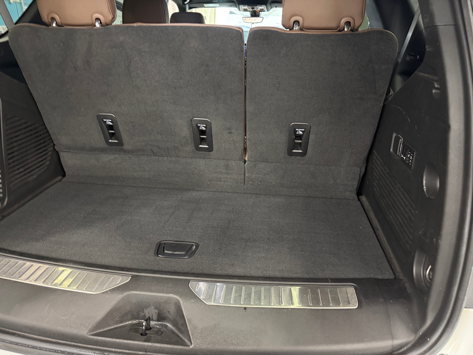 Thumbnail: 2022 Chevrolet Tahoe - 6