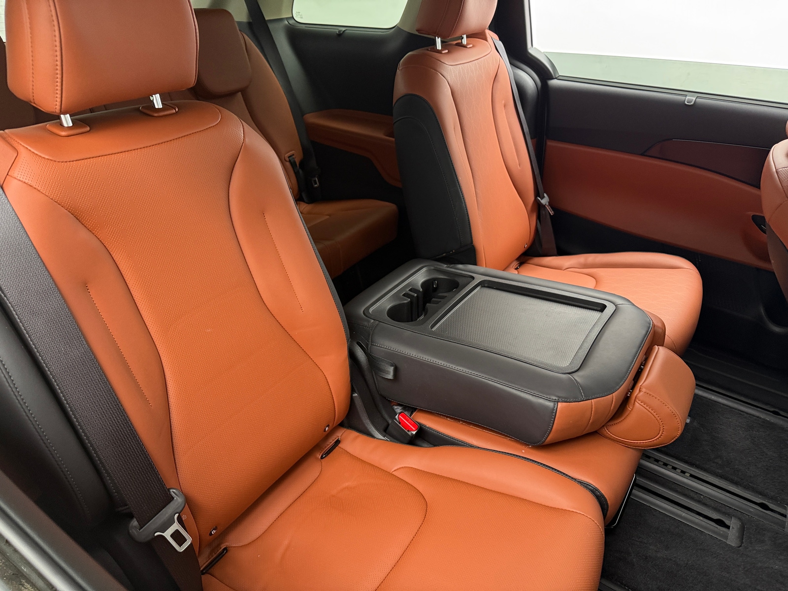 Thumbnail: 2024 Kia Carnival - 5