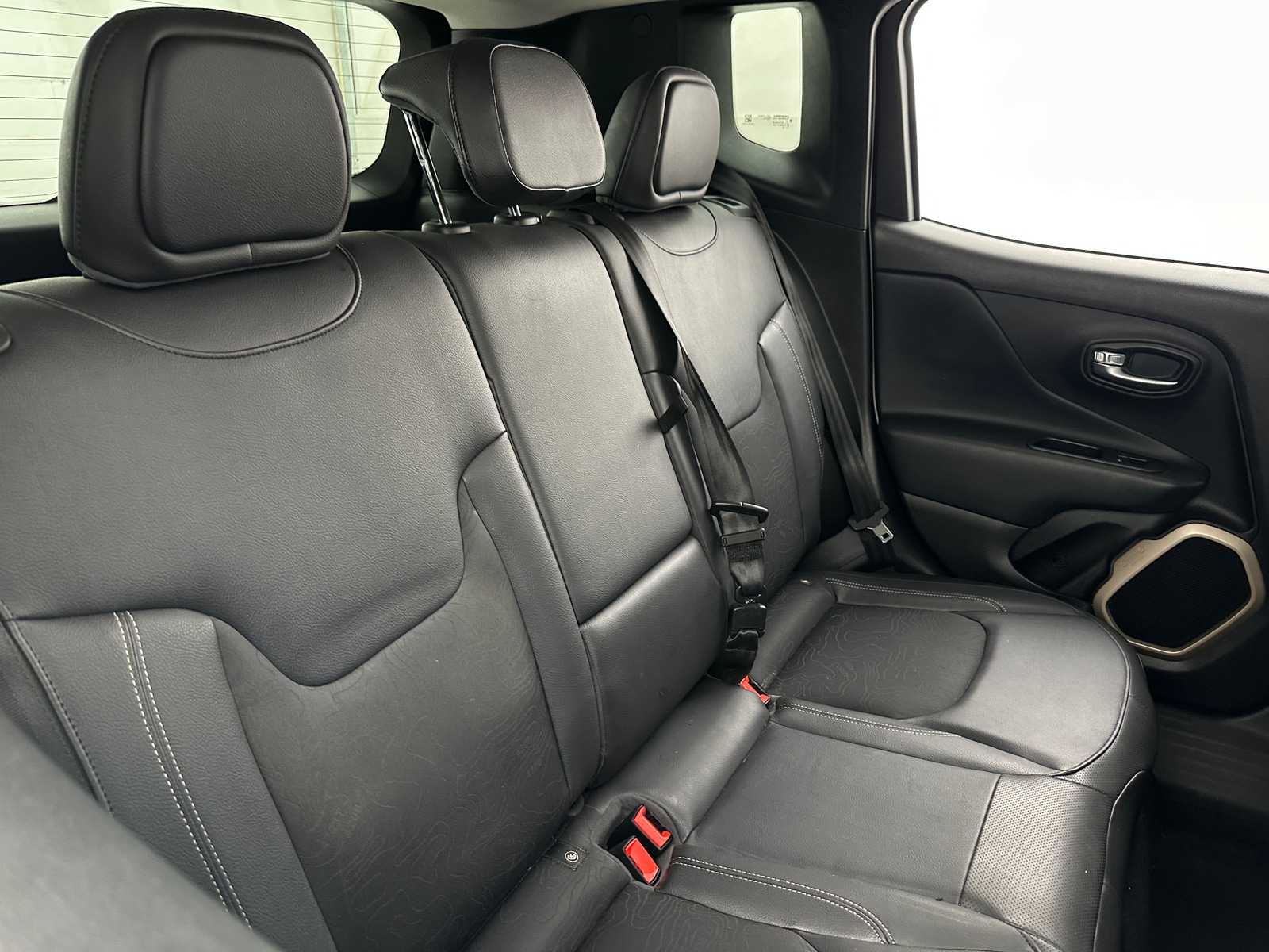 Thumbnail: 2017 Jeep Renegade - 5