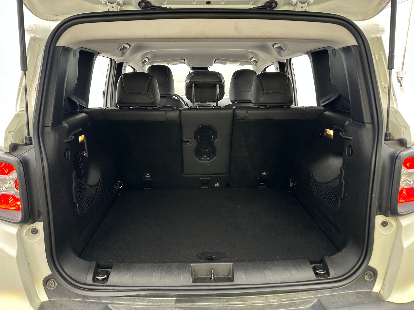 Thumbnail: 2017 Jeep Renegade - 6