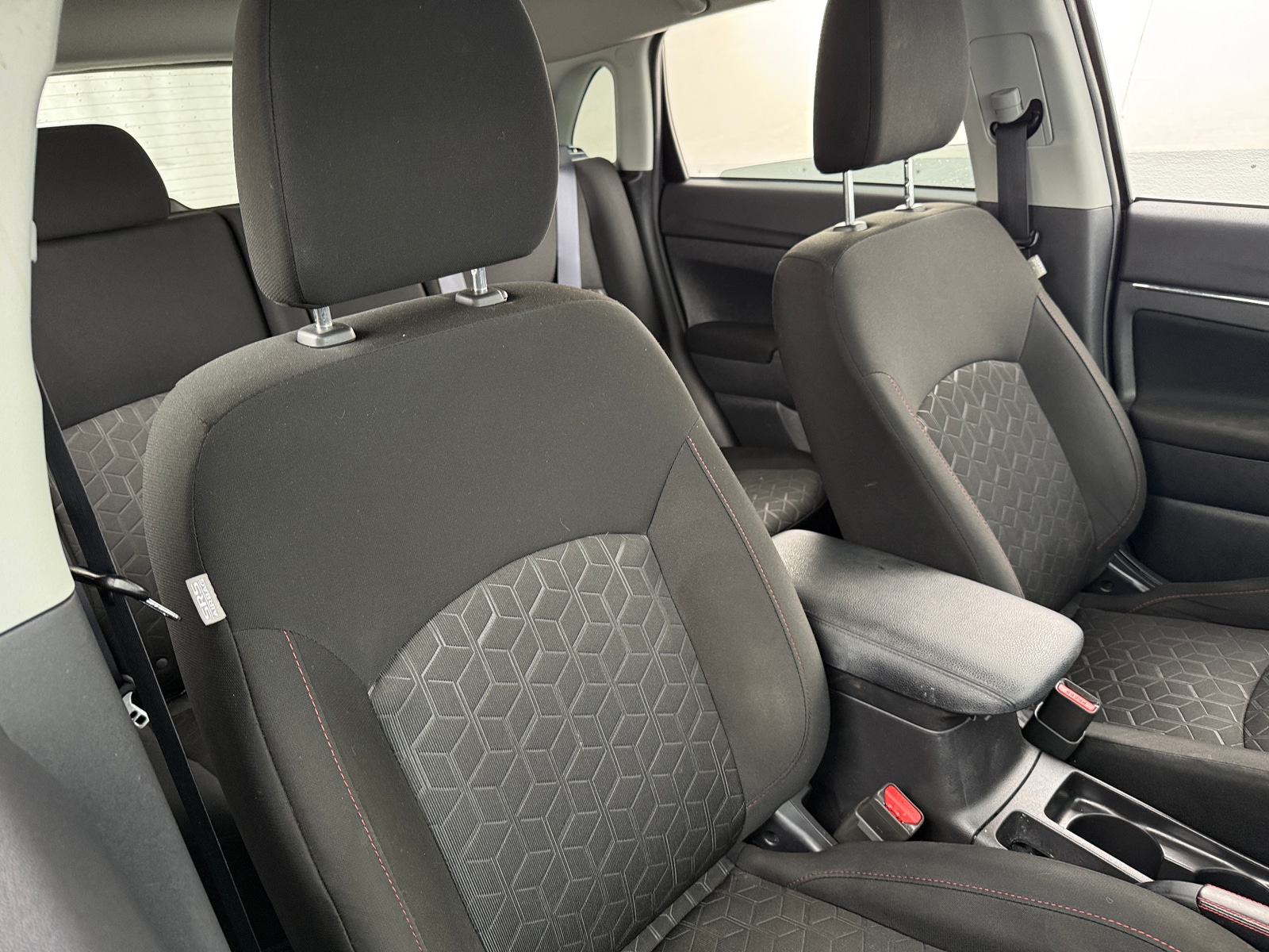 Thumbnail: 2021 Mitsubishi Outlander Sport - 2