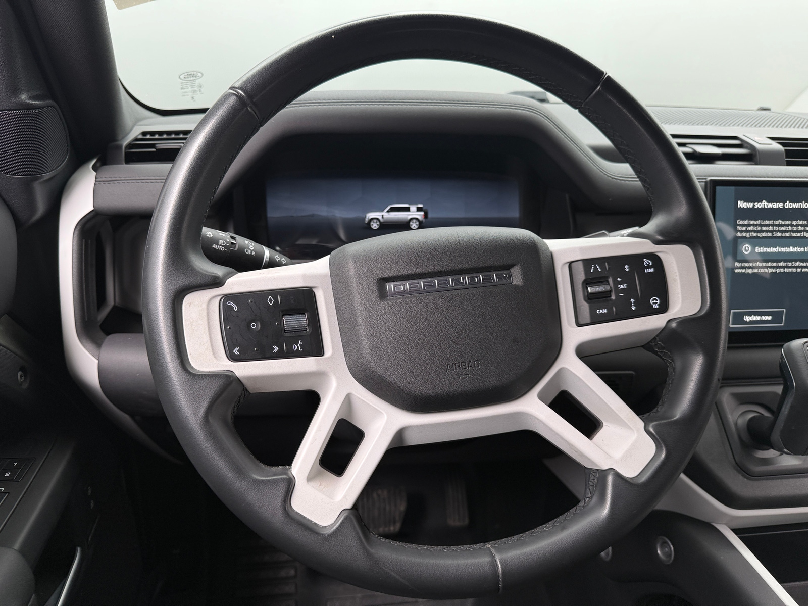 Thumbnail: 2025 Land Rover Defender - 4