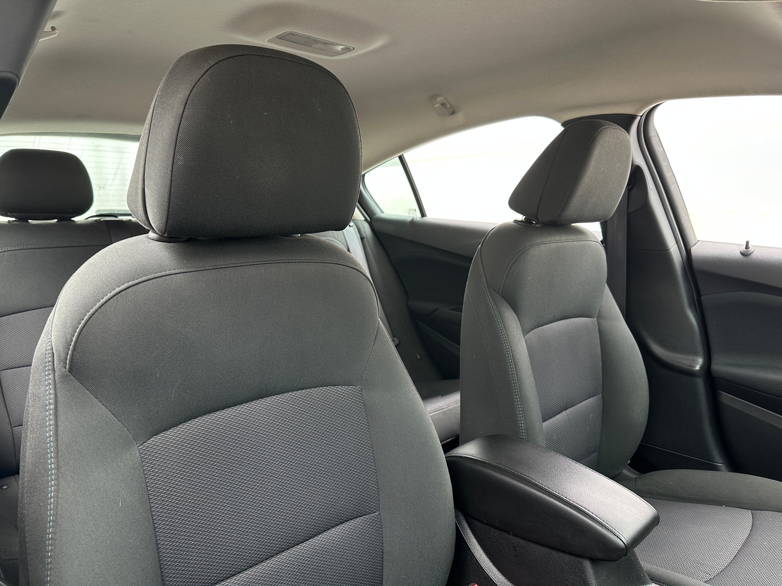 Thumbnail: 2017 Chevrolet Cruze - 2