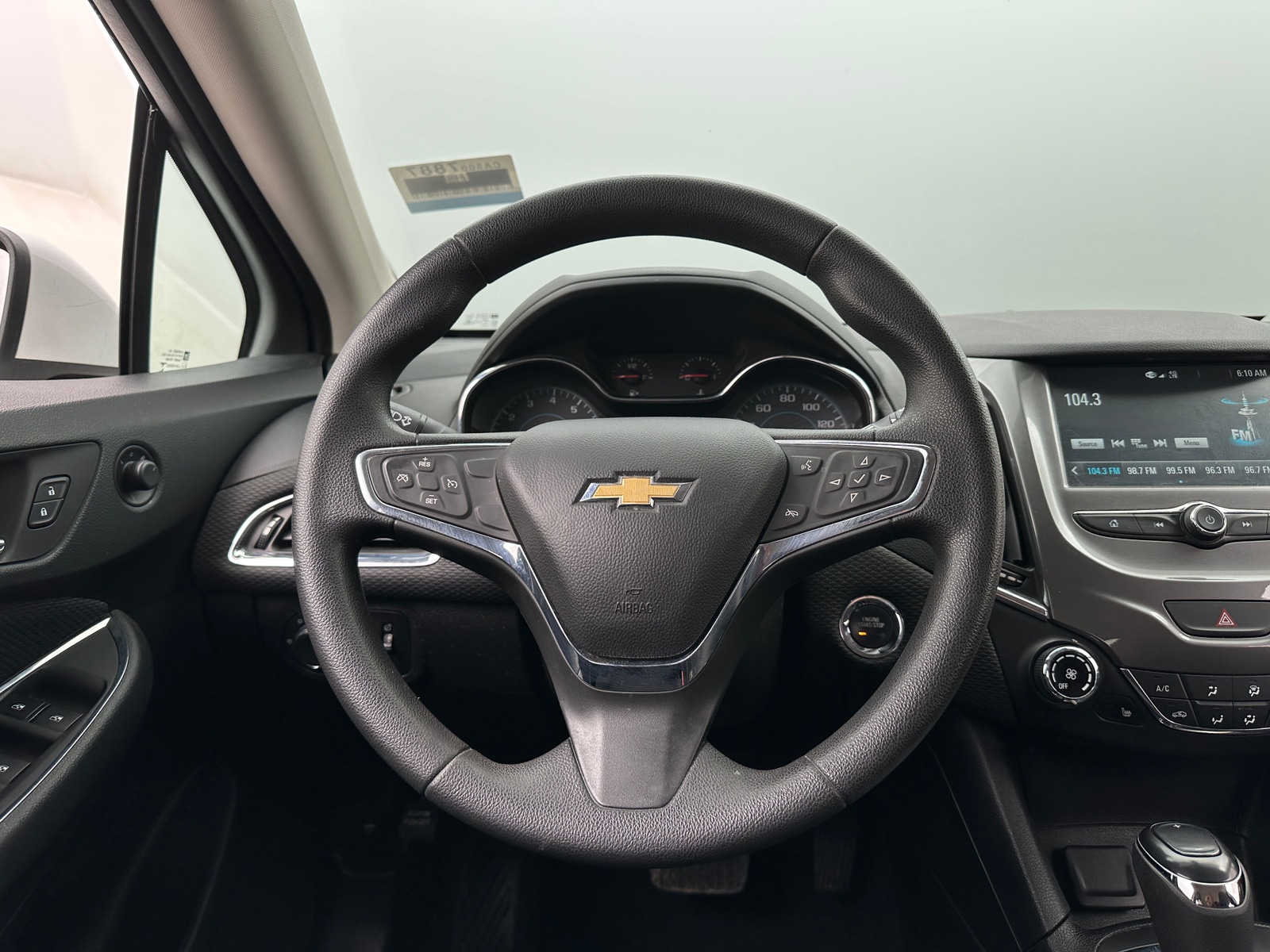 Thumbnail: 2017 Chevrolet Cruze - 5