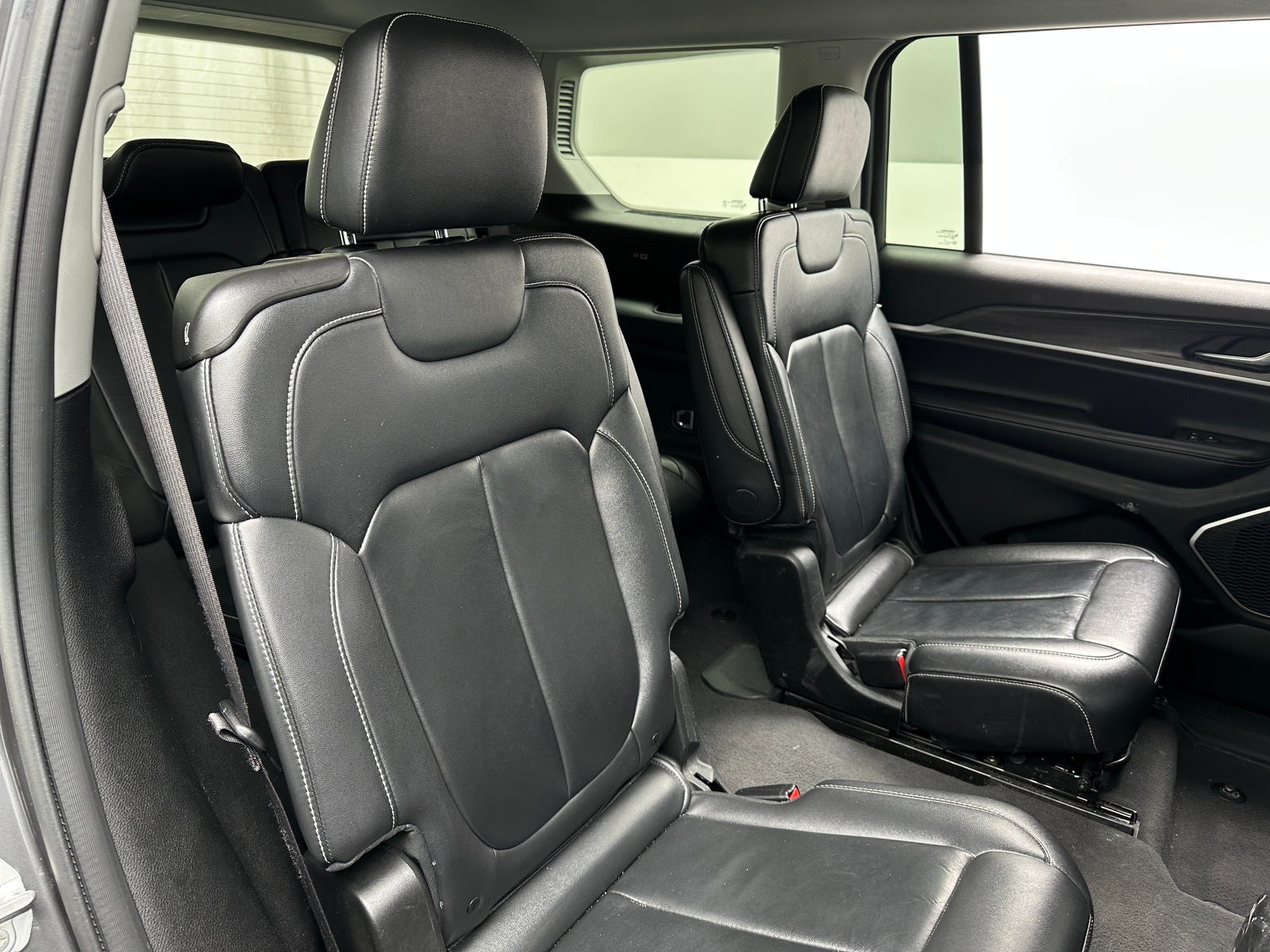 Thumbnail: 2022 Jeep Grand Cherokee L - 5