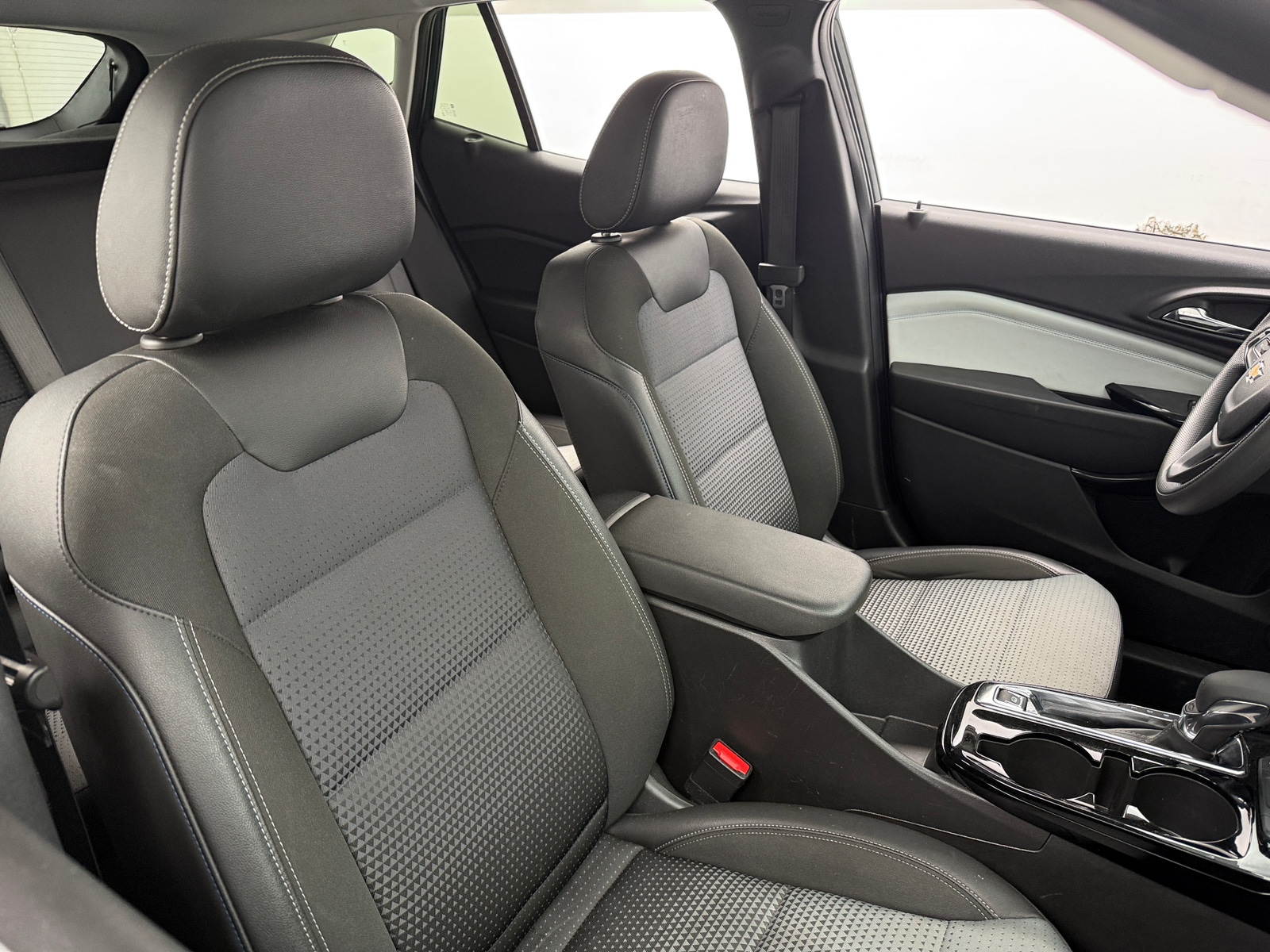 Thumbnail: 2025 Chevrolet Trax - 2