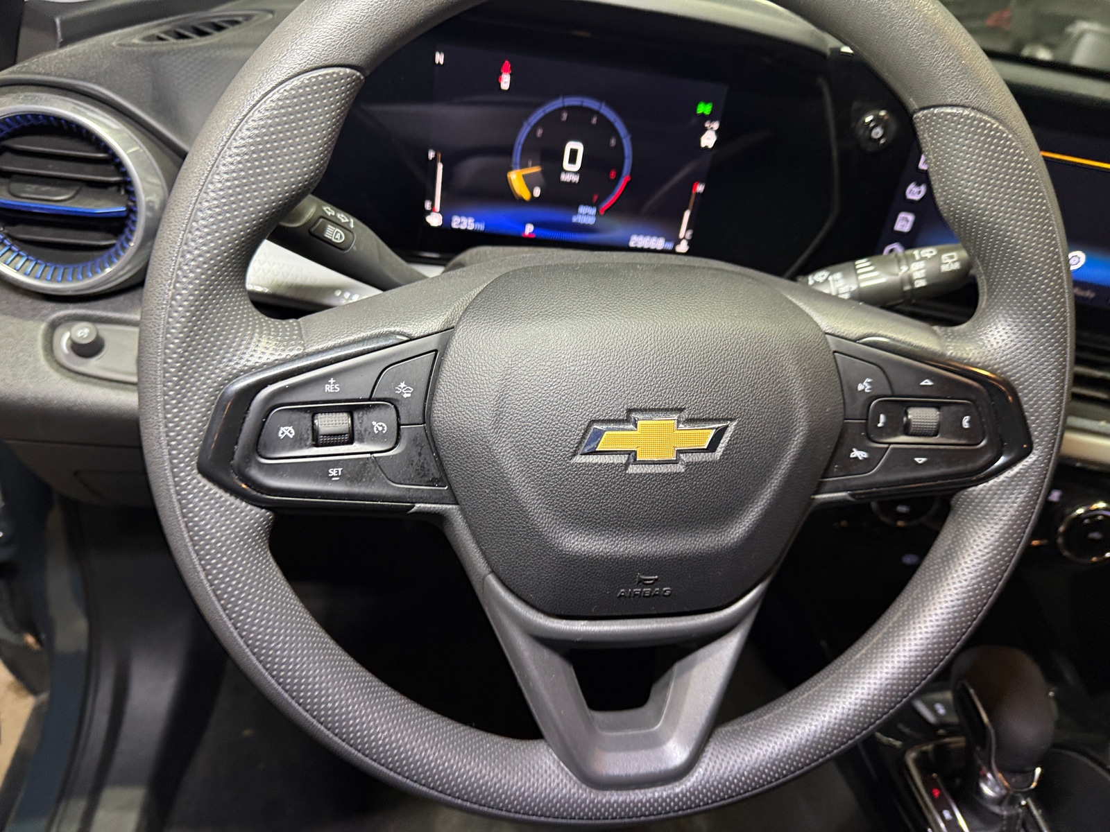 Thumbnail: 2025 Chevrolet Trax - 5