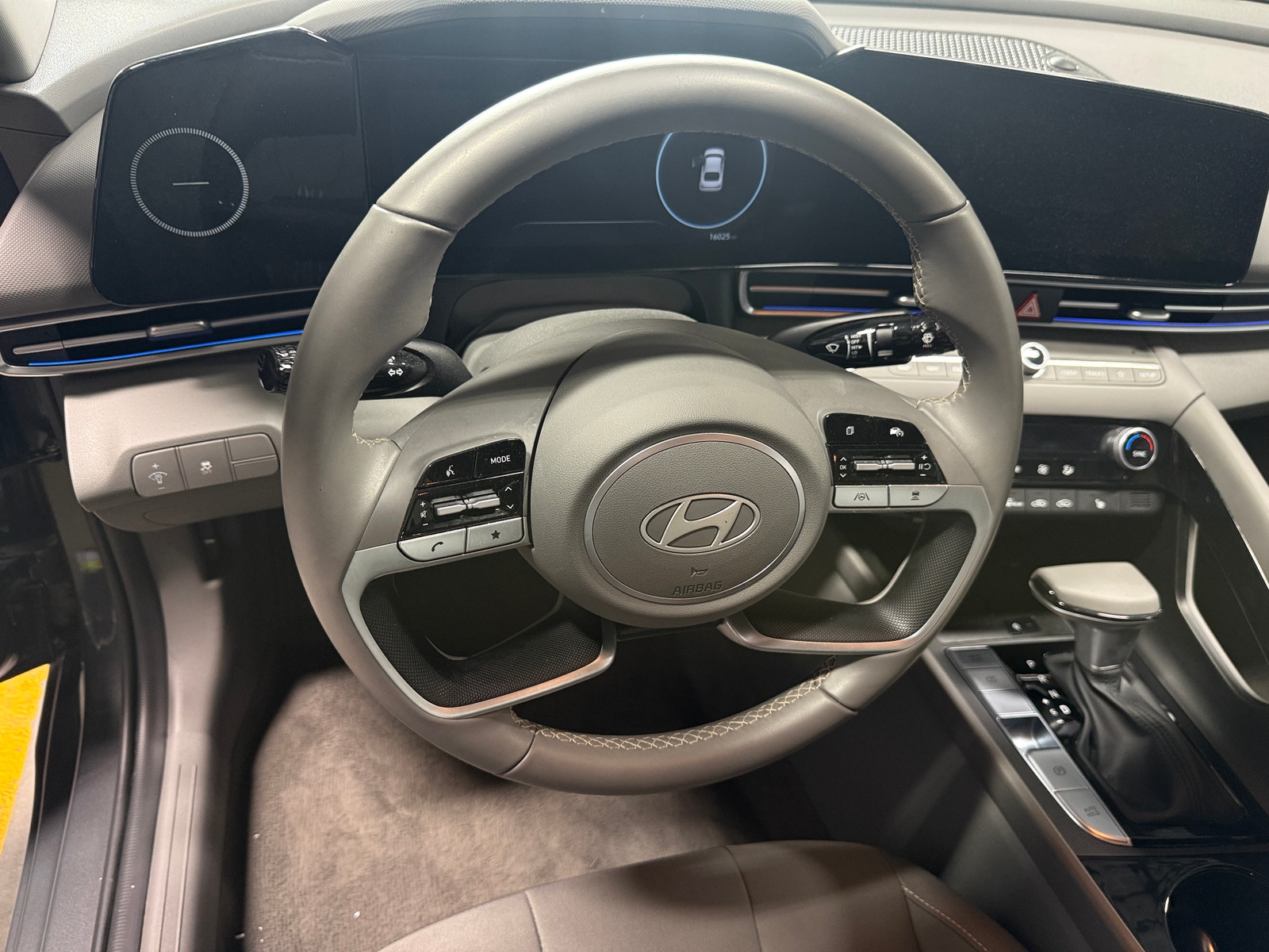 Thumbnail: 2025 Hyundai Elantra - 5