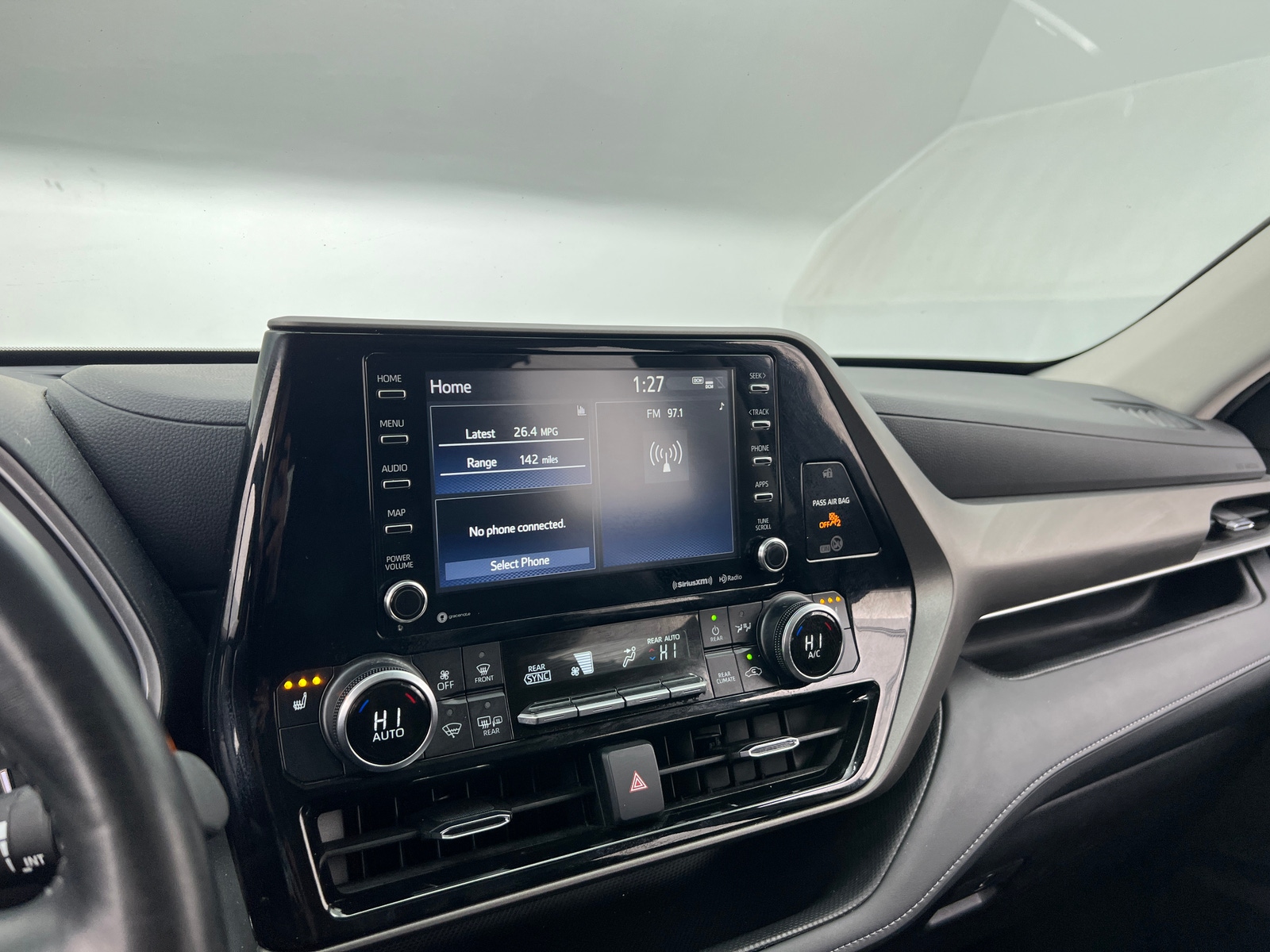 Thumbnail: 2022 Toyota Highlander - 3