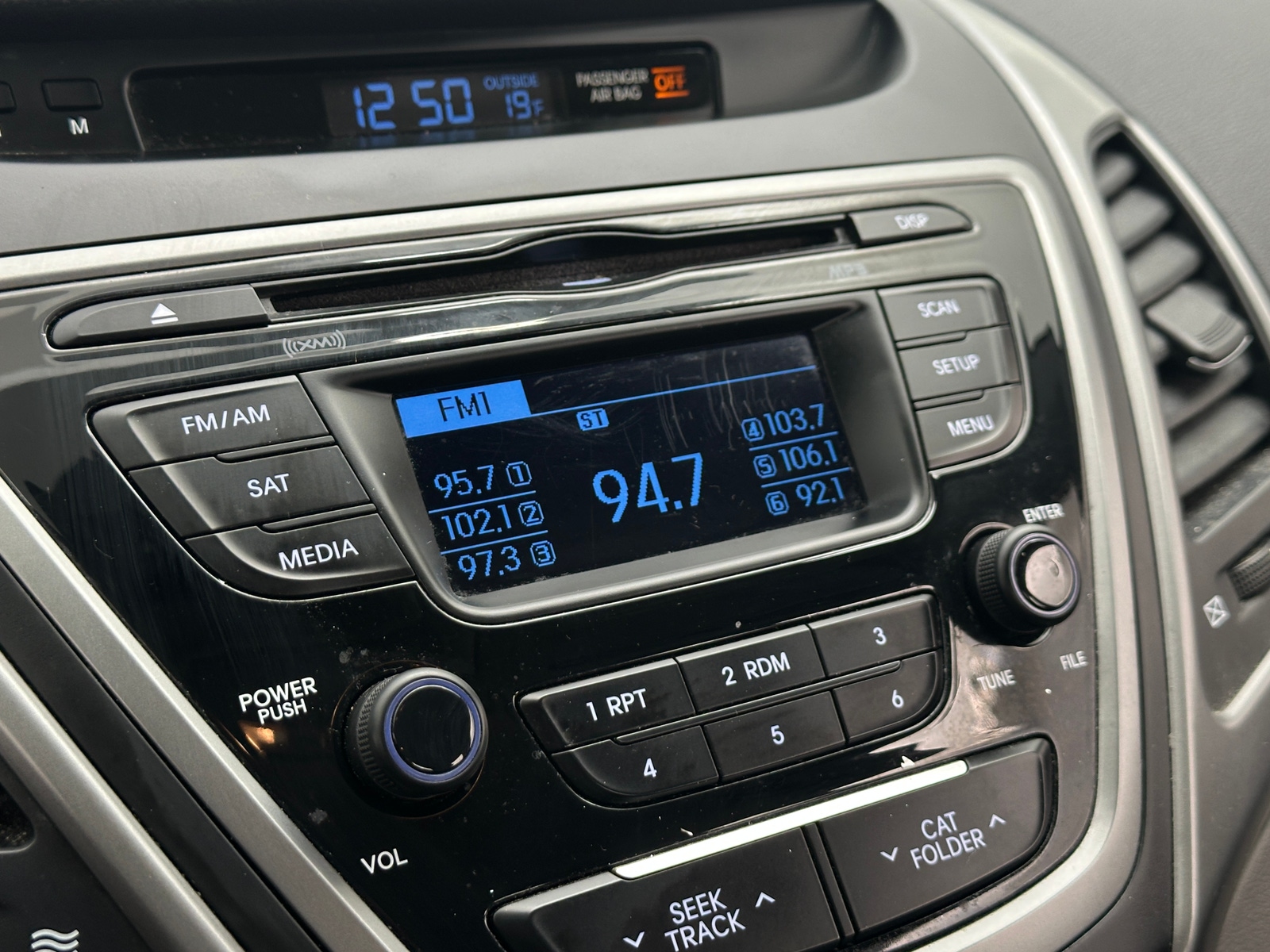 Thumbnail: 2016 Hyundai Elantra - 4