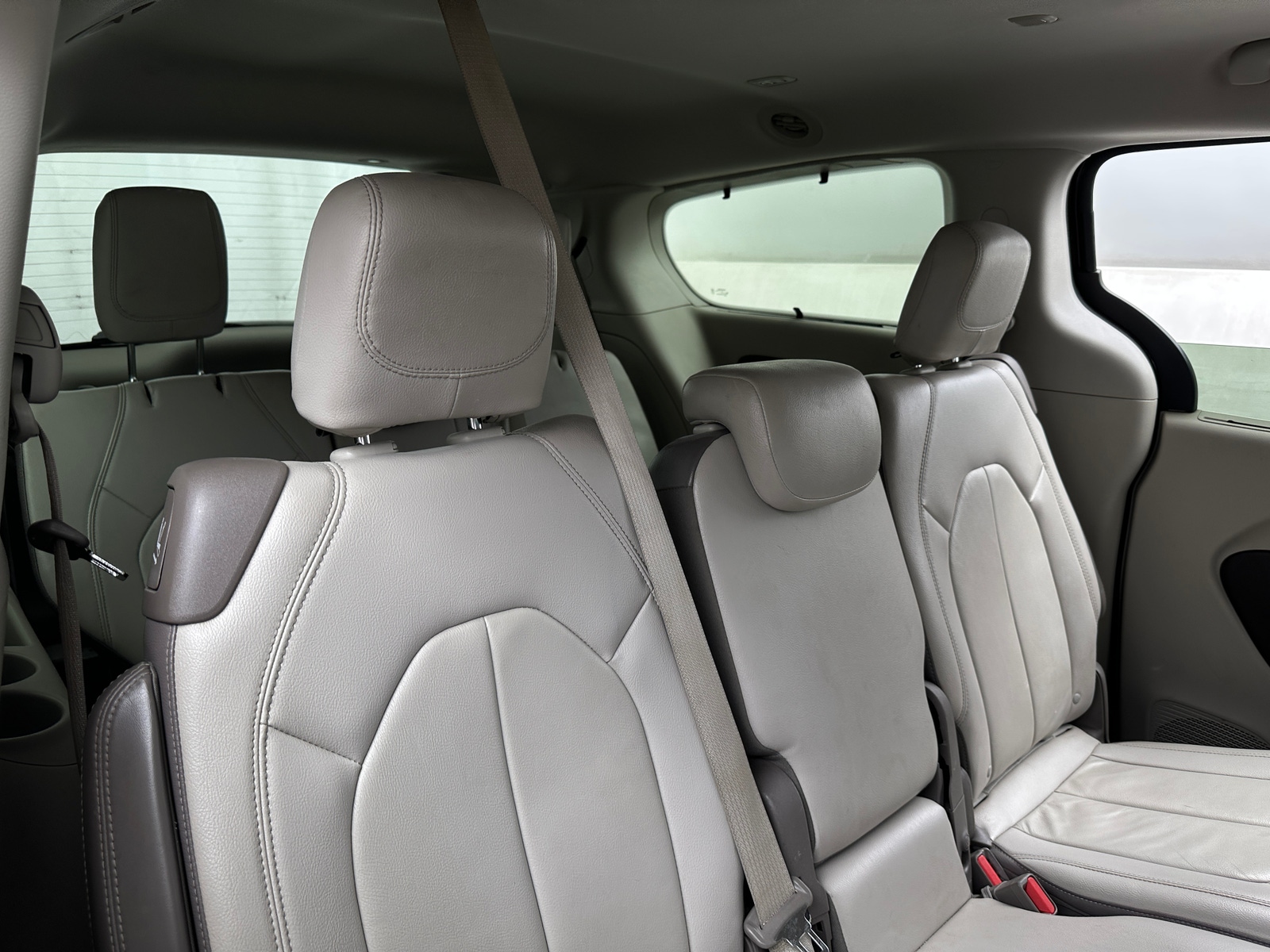 Thumbnail: 2017 Chrysler Pacifica - 5