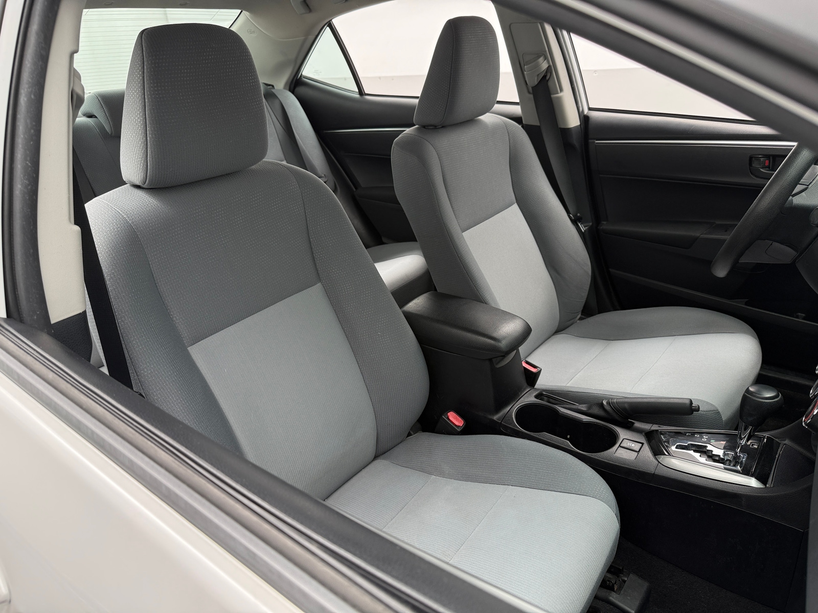 Thumbnail: 2015 Toyota Corolla - 2