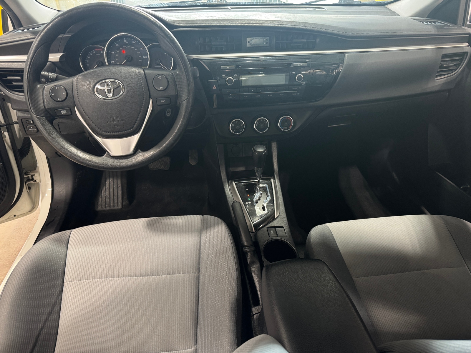 Thumbnail: 2015 Toyota Corolla - 3