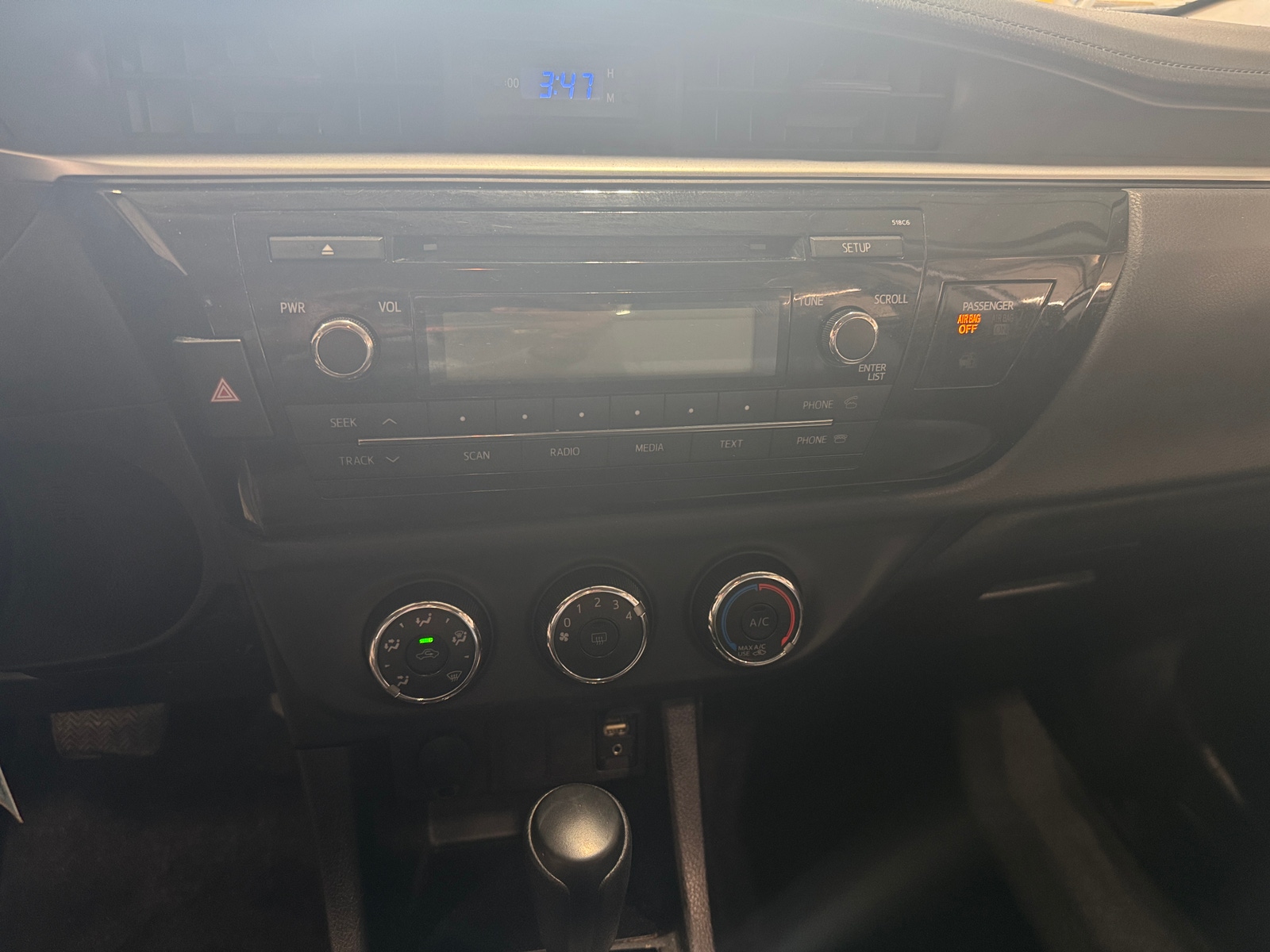 Thumbnail: 2015 Toyota Corolla - 4