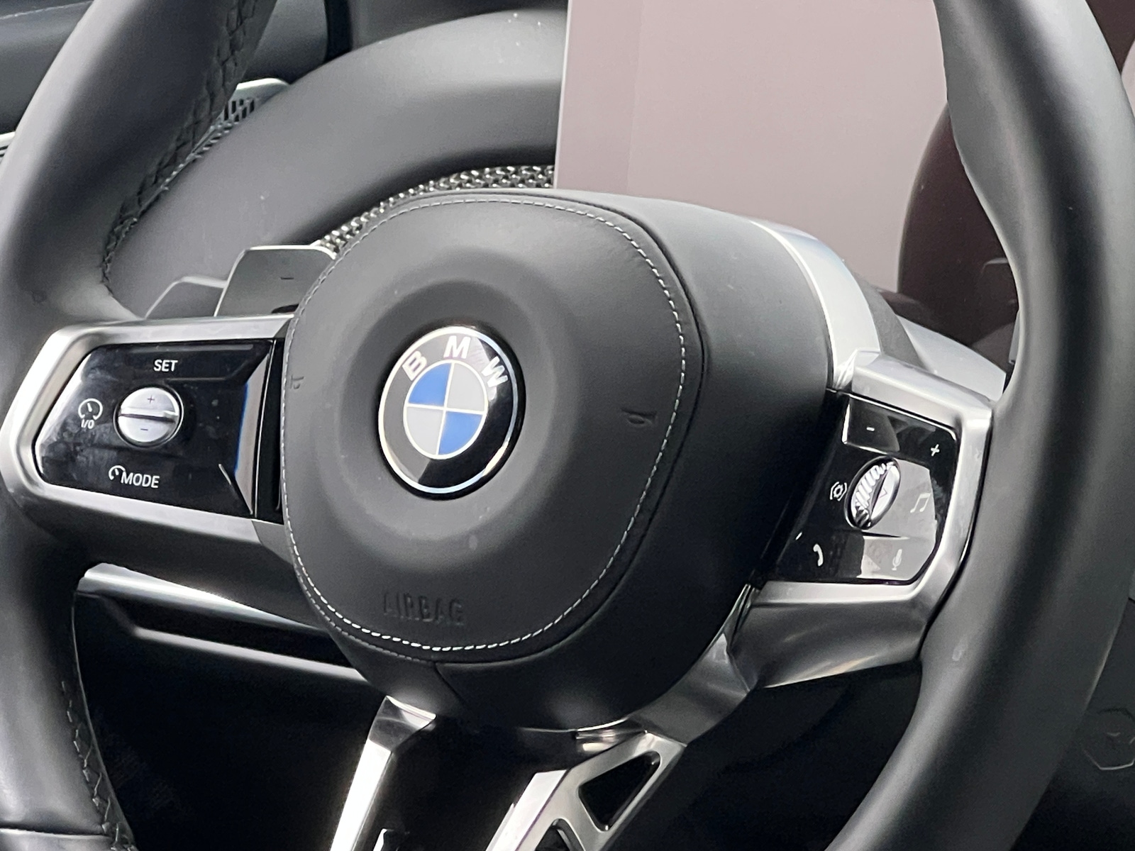 Thumbnail: 2023 BMW 7 Series - 4