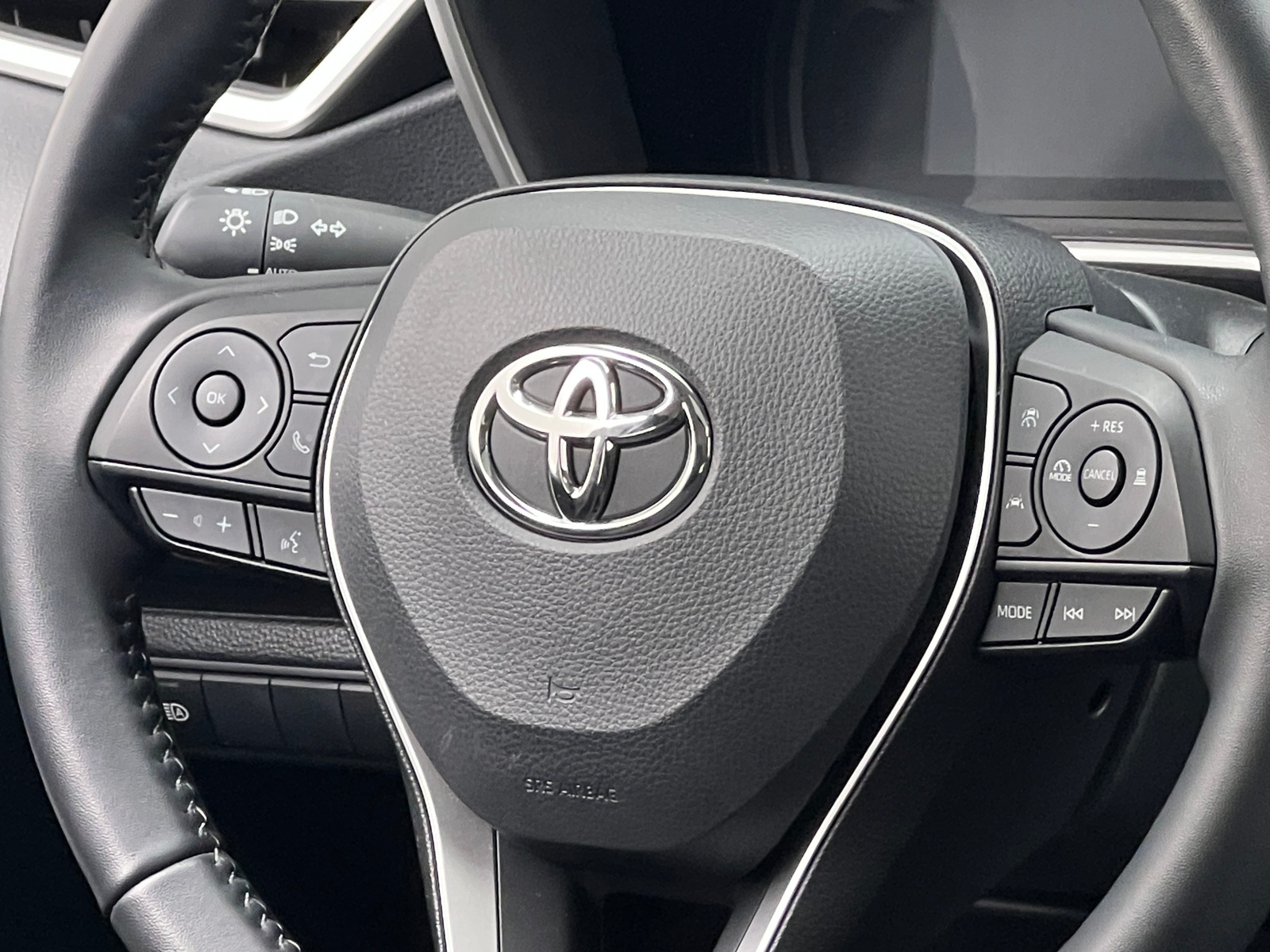 Thumbnail: 2025 Toyota Corolla - 4