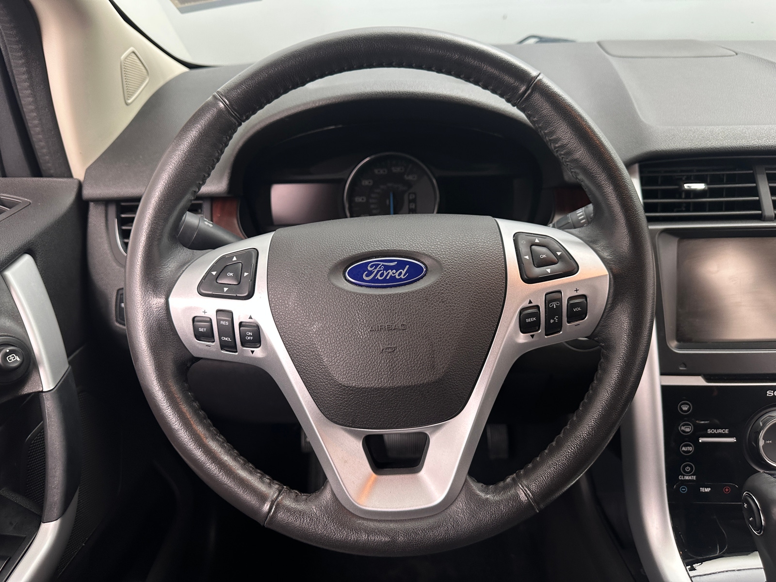 Thumbnail: 2014 Ford Edge - 4