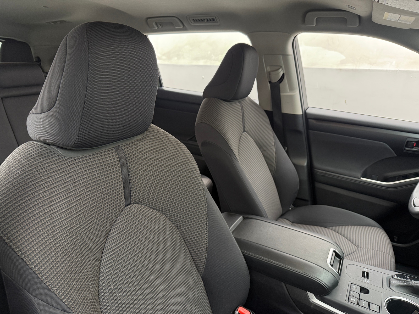 Thumbnail: 2025 Toyota Highlander - 2