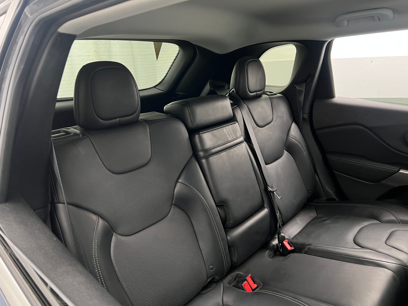 Thumbnail: 2019 Jeep Cherokee - 5