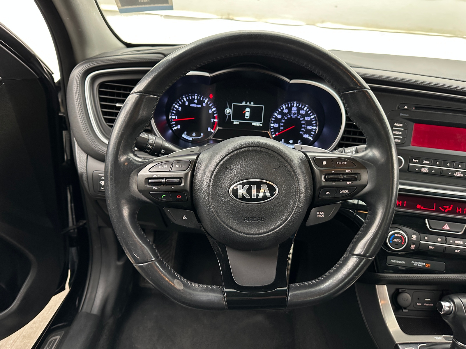 Thumbnail: 2015 Kia Optima - 4