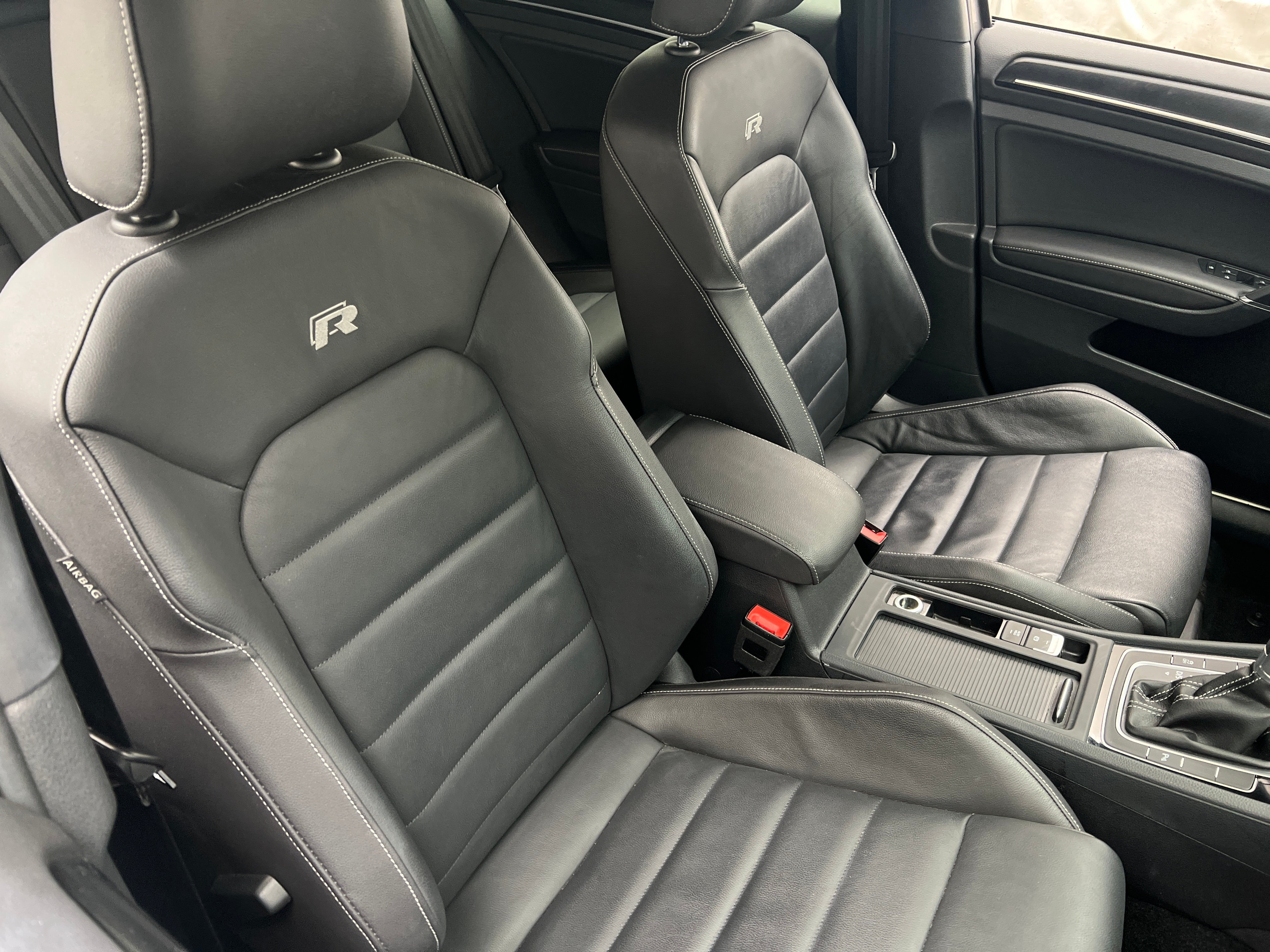 2017 Volkswagen Golf R