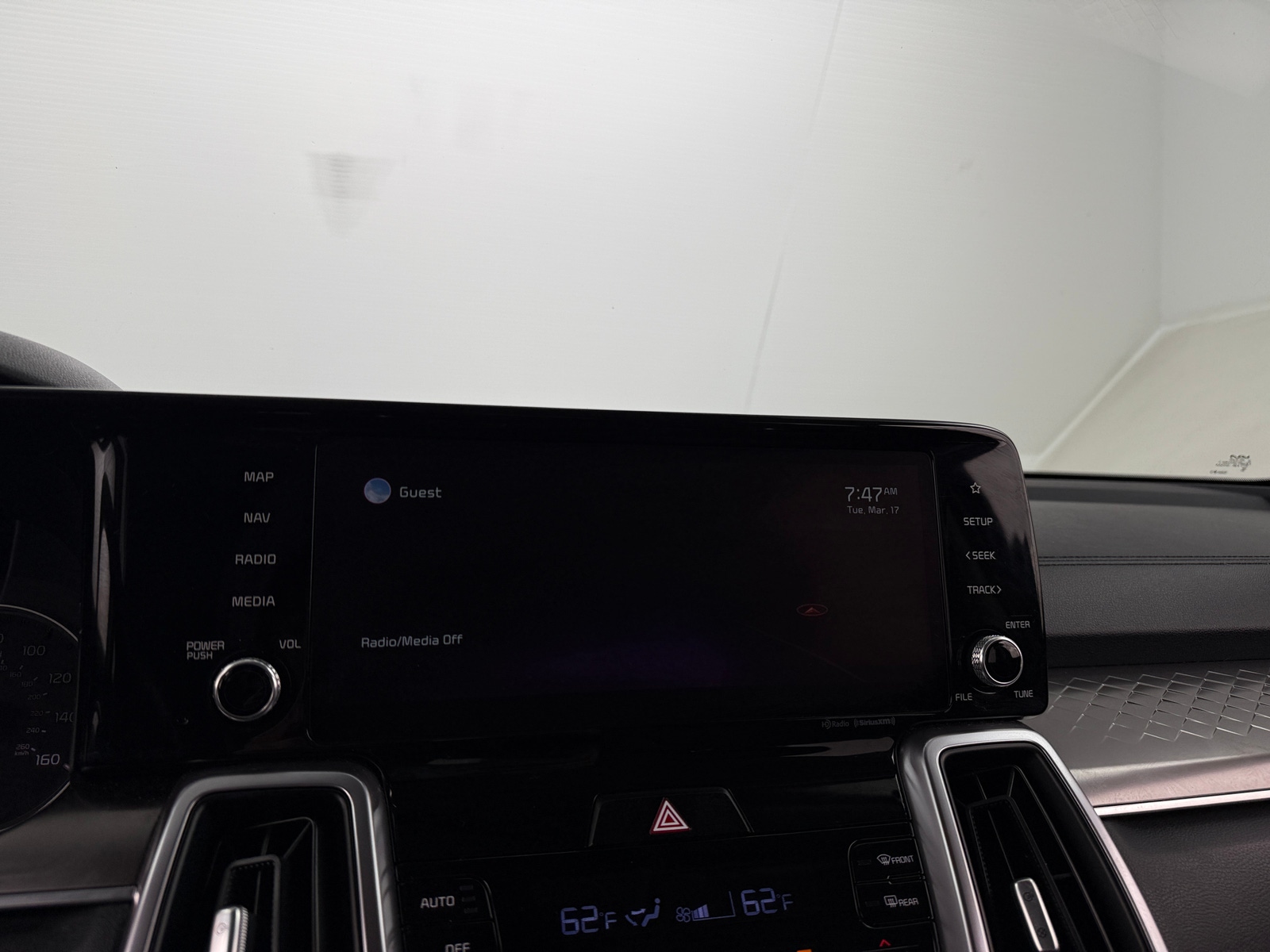 Thumbnail: 2022 Kia Sorento - 3