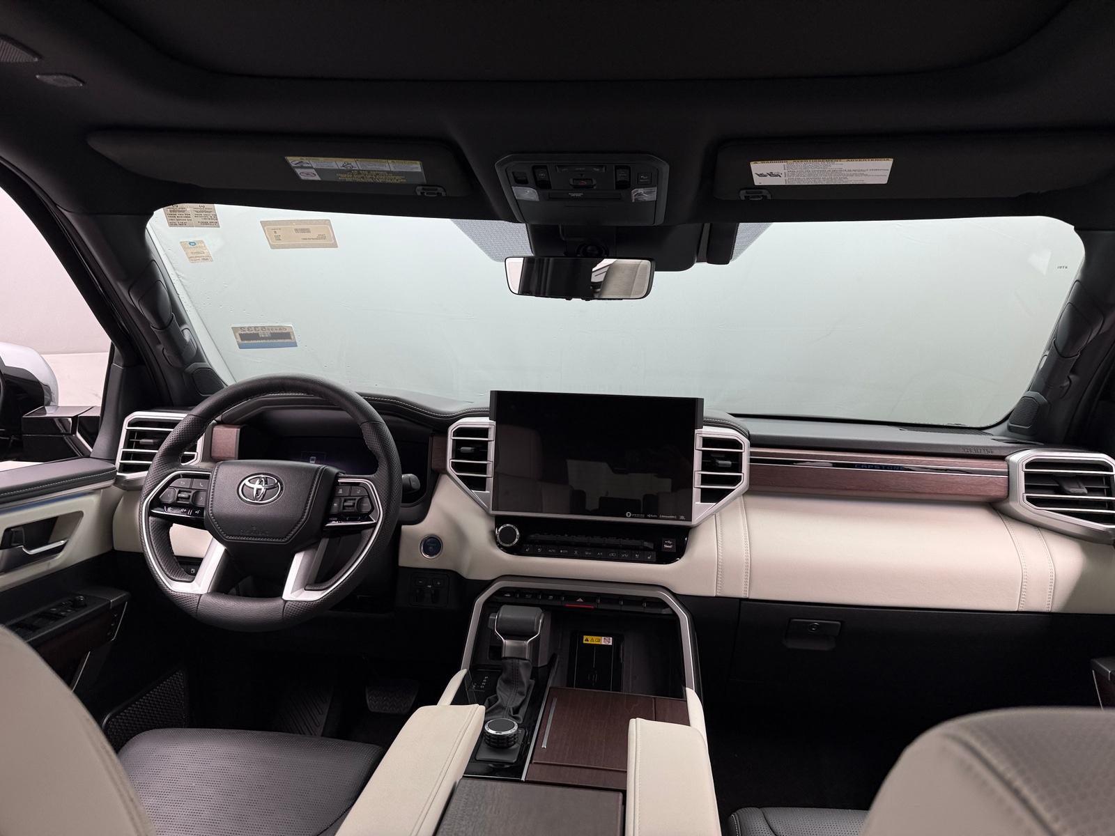 Thumbnail: 2023 Toyota Sequoia - 2