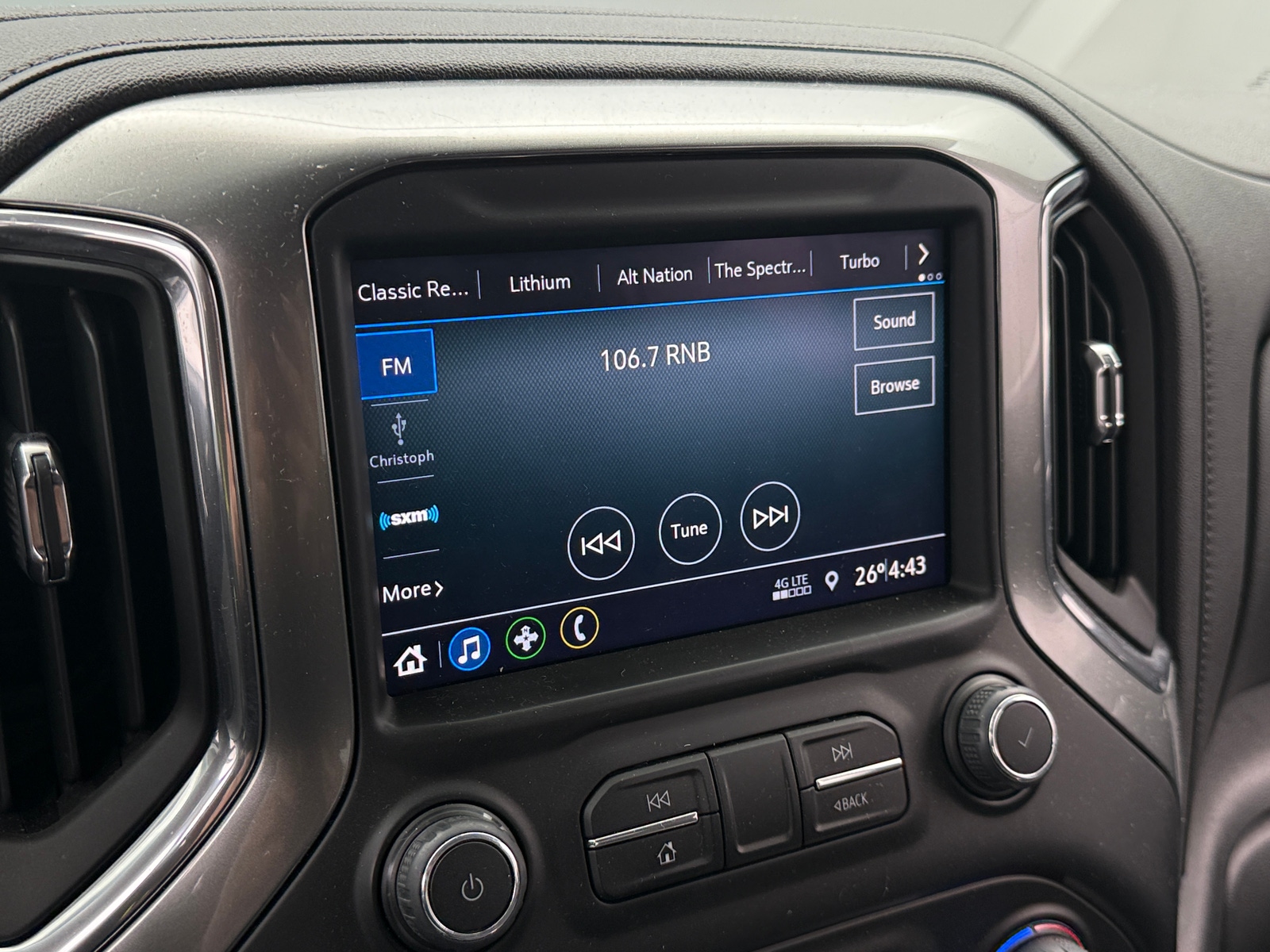 Thumbnail: 2022 Chevrolet Silverado 1500 - 4