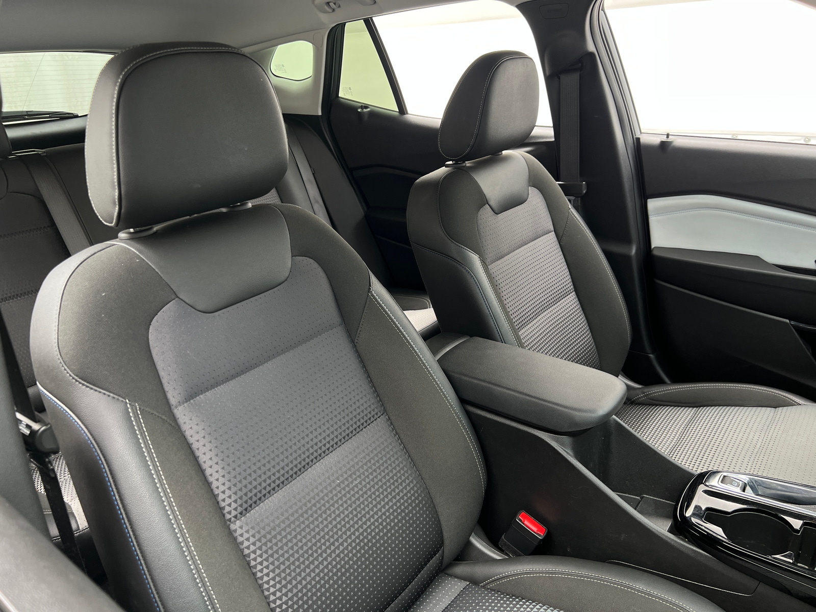 Thumbnail: 2025 Chevrolet Trax - 2