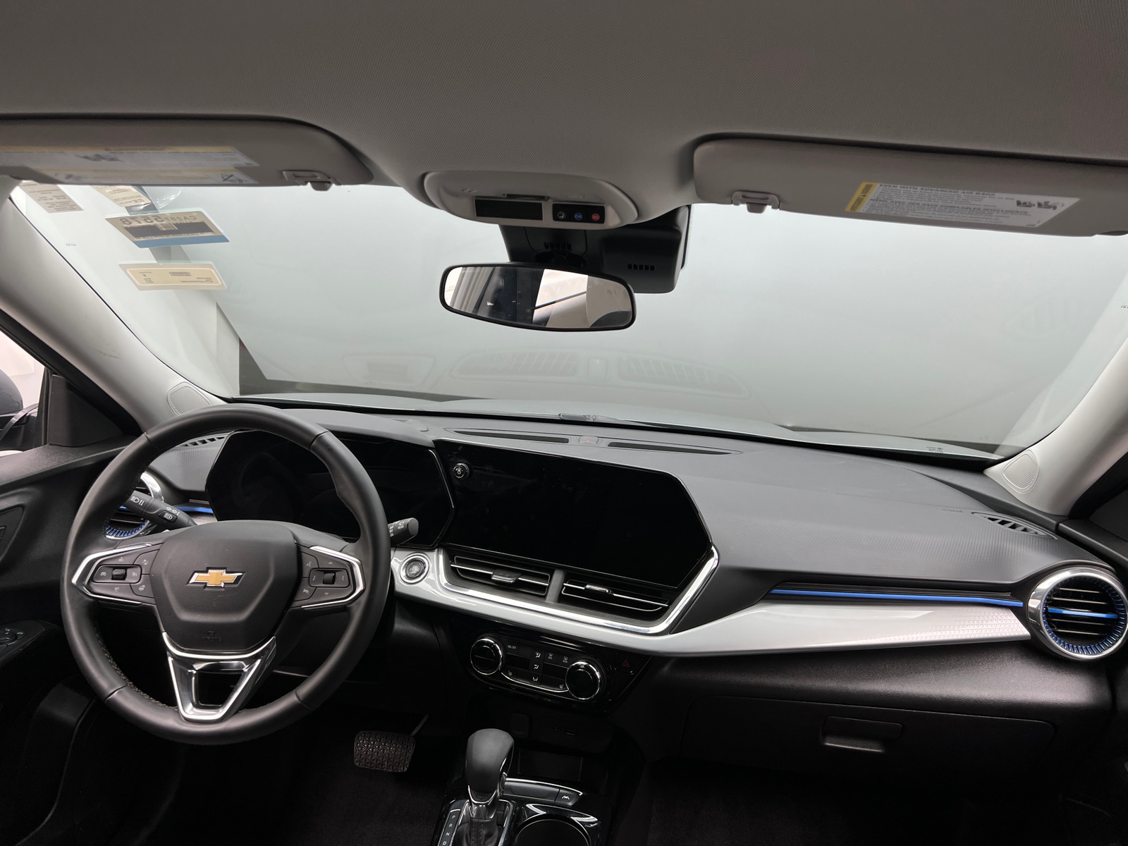 Thumbnail: 2025 Chevrolet Trax - 3