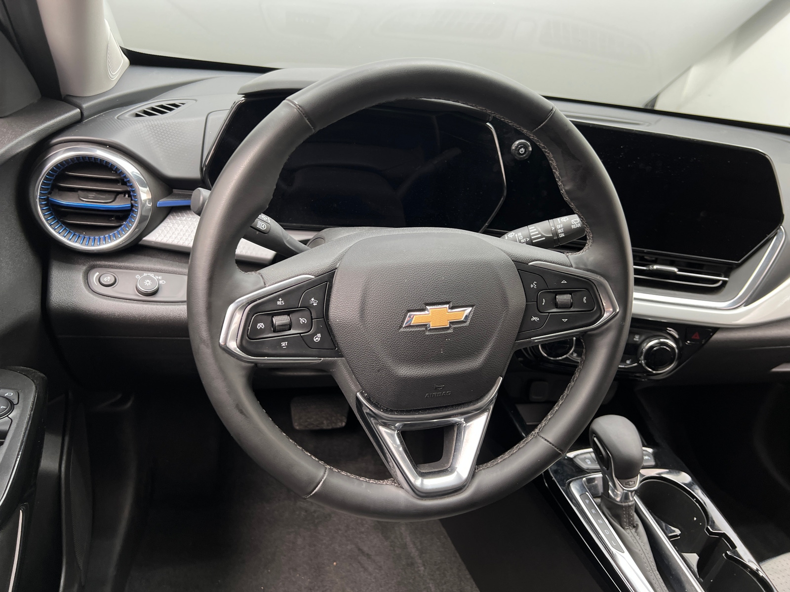 Thumbnail: 2025 Chevrolet Trax - 5