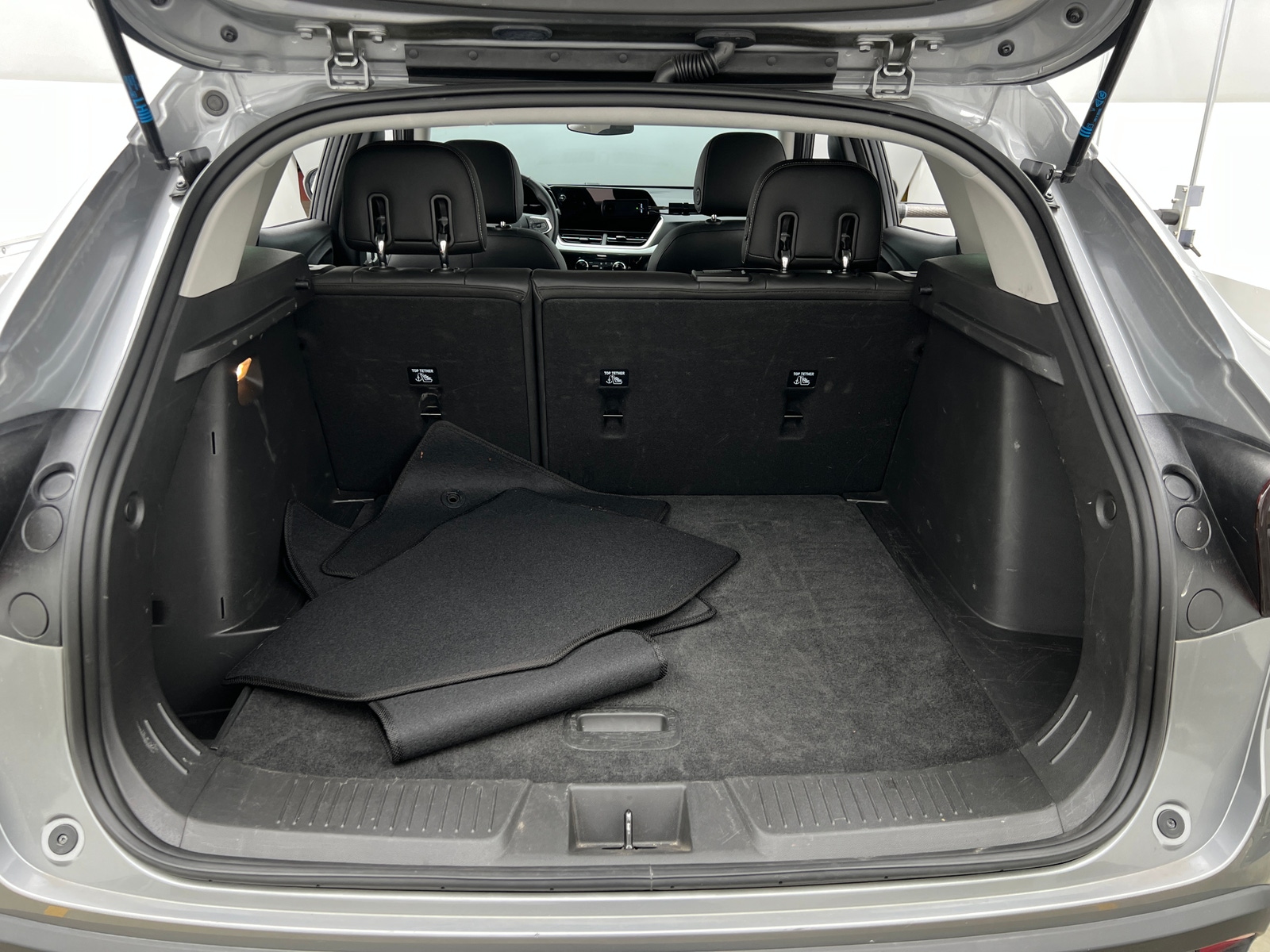 Thumbnail: 2025 Chevrolet Trax - 7