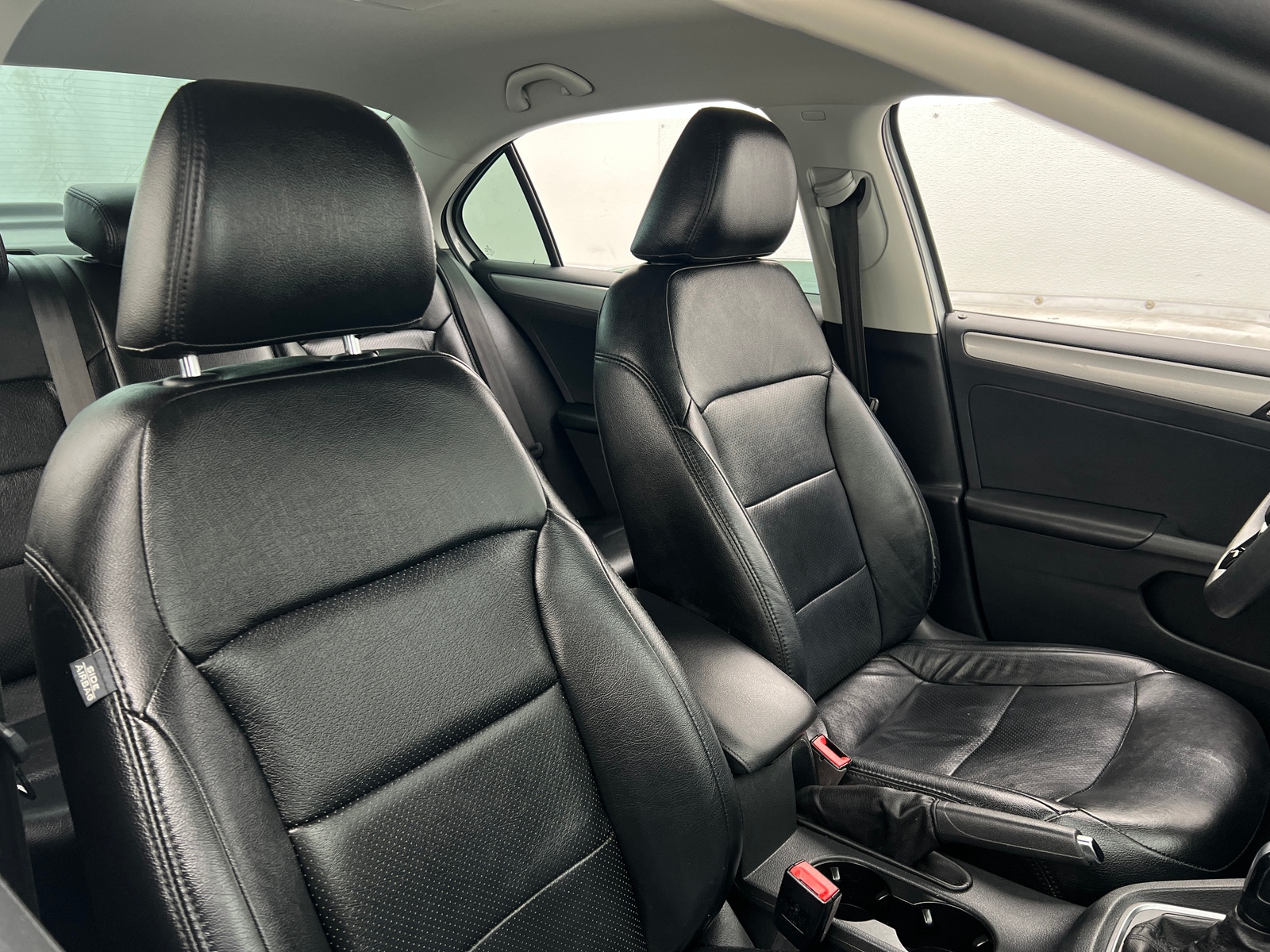 Thumbnail: 2017 Volkswagen Jetta - 2