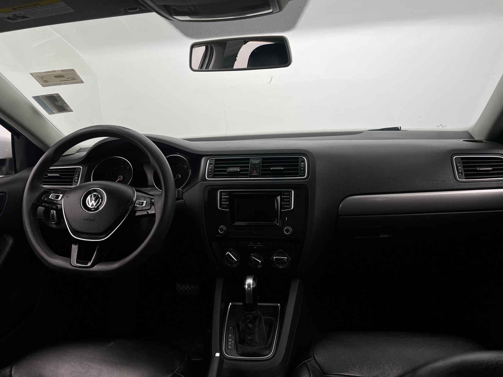 Thumbnail: 2017 Volkswagen Jetta - 3