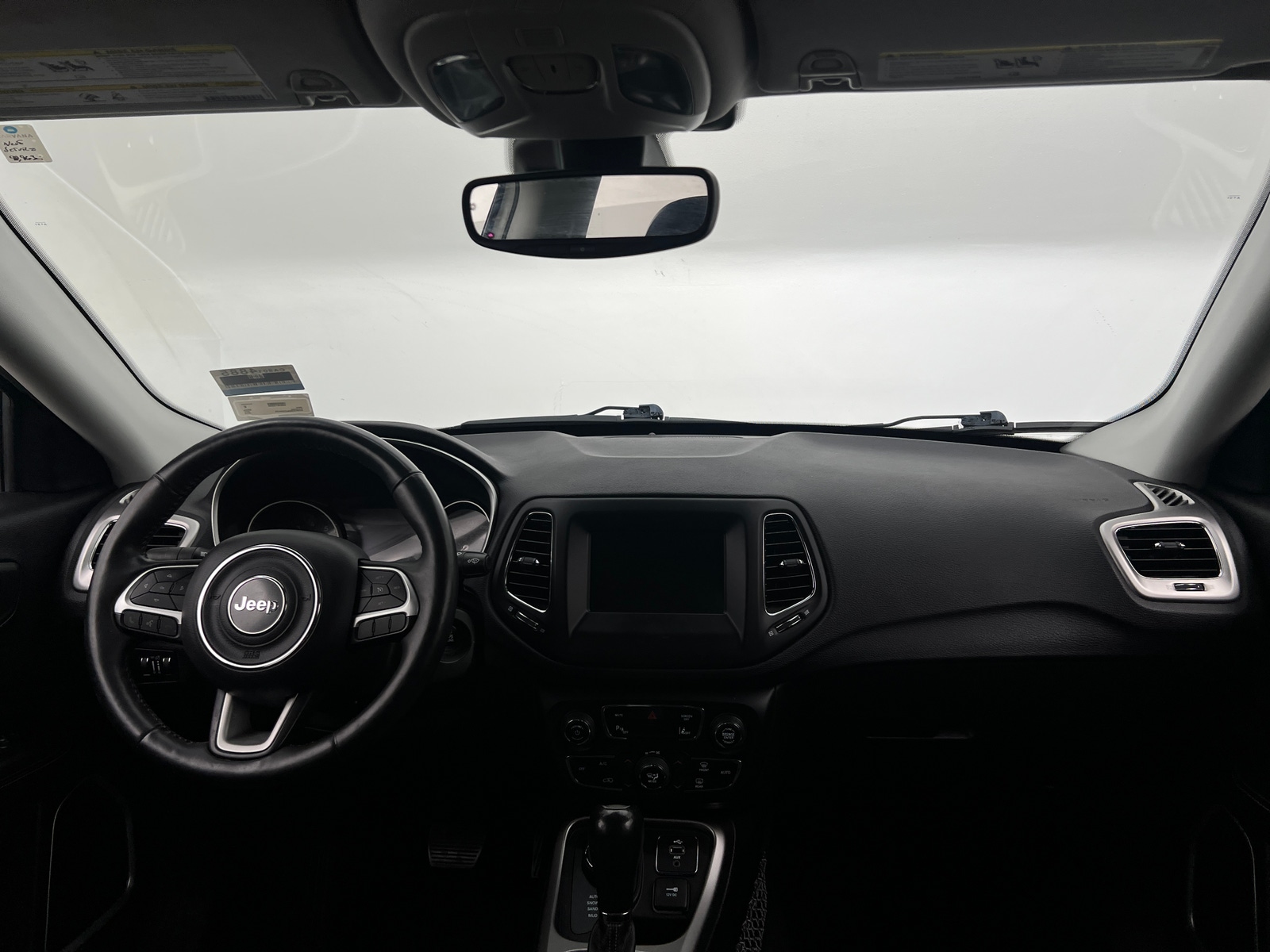 Thumbnail: 2018 Jeep Compass - 3