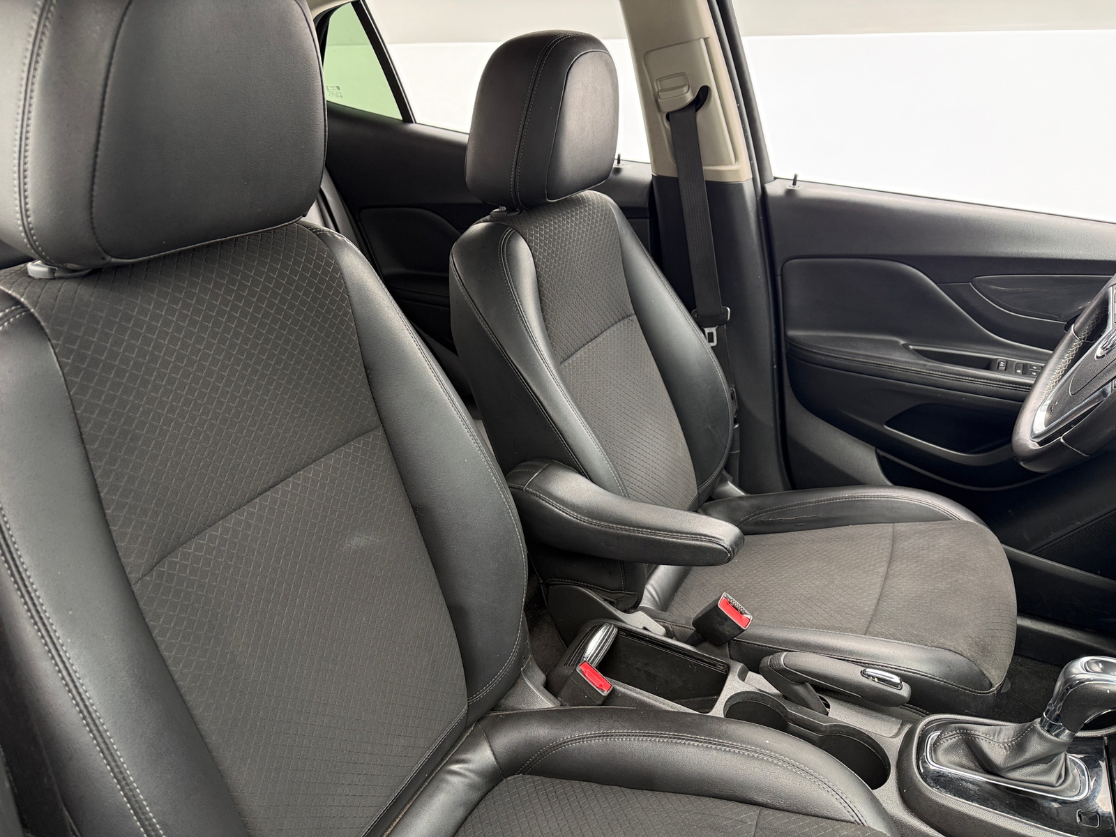 Thumbnail: 2020 Buick Encore - 2