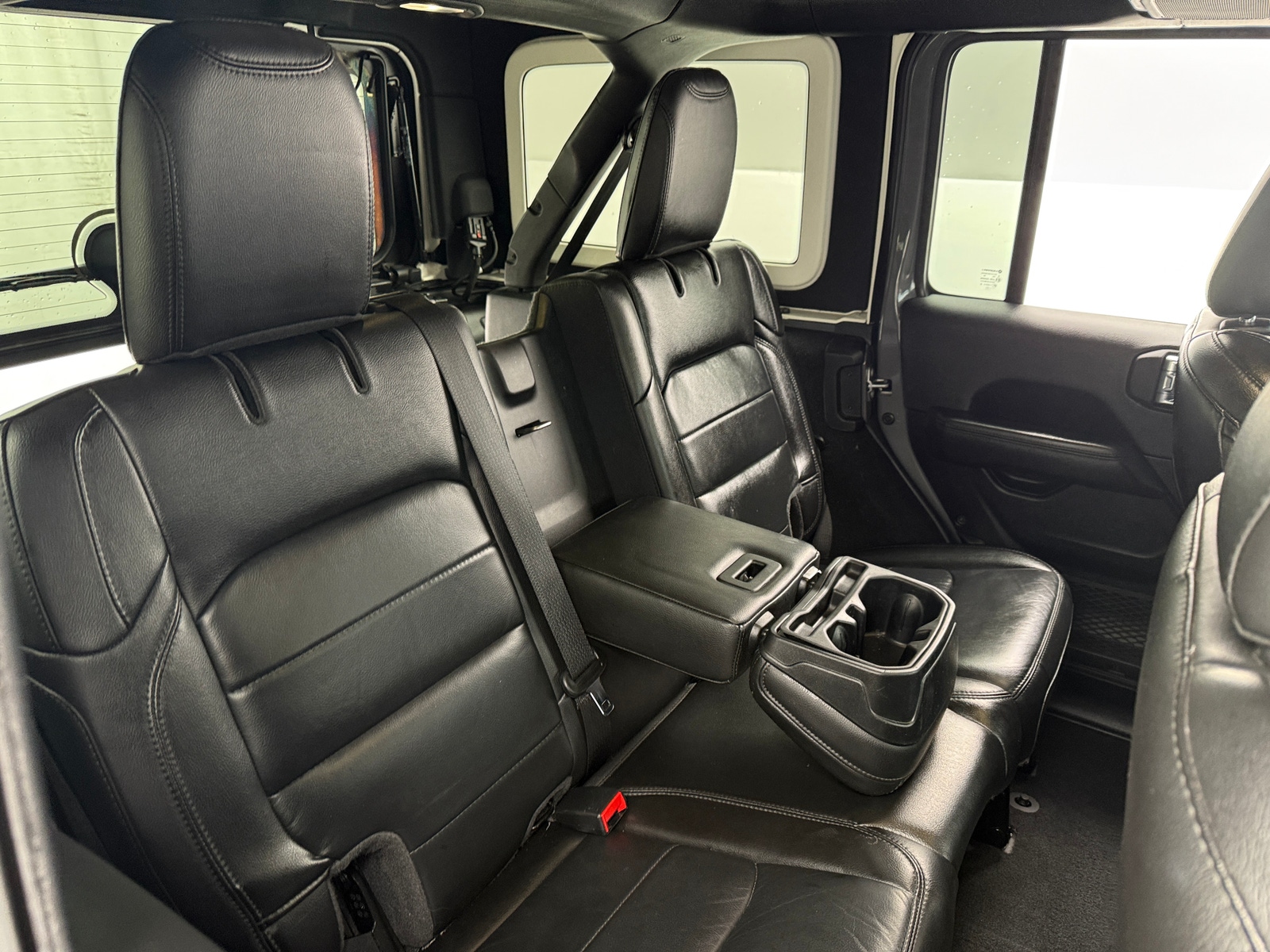 Thumbnail: 2021 Jeep Wrangler - 5