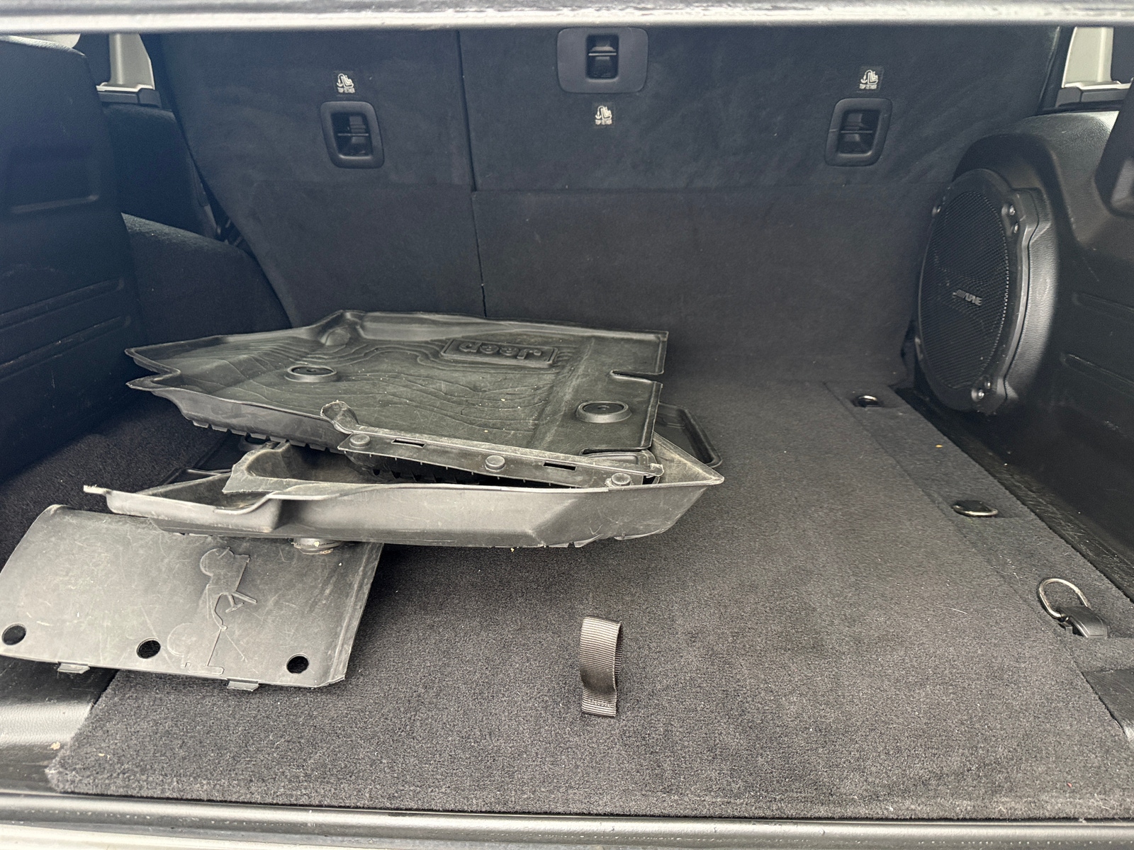 Thumbnail: 2021 Jeep Wrangler - 6