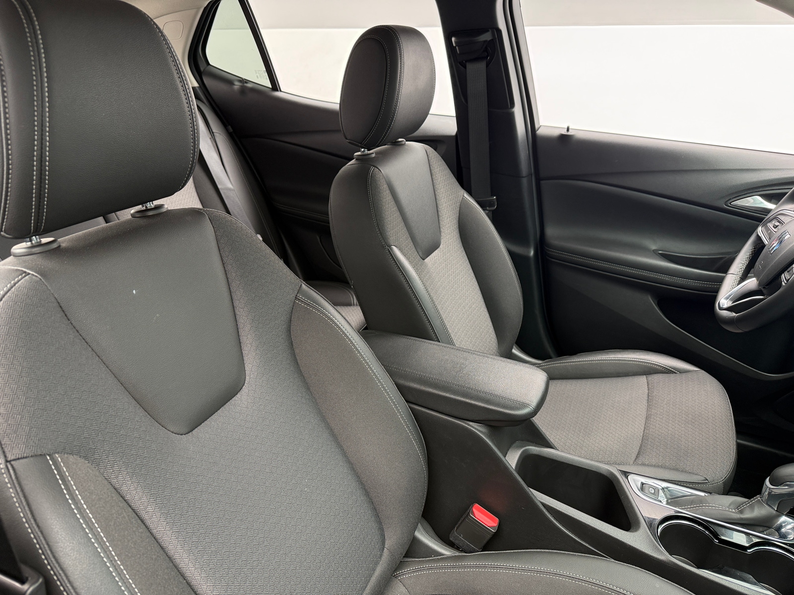 Thumbnail: 2025 Buick Encore GX - 2