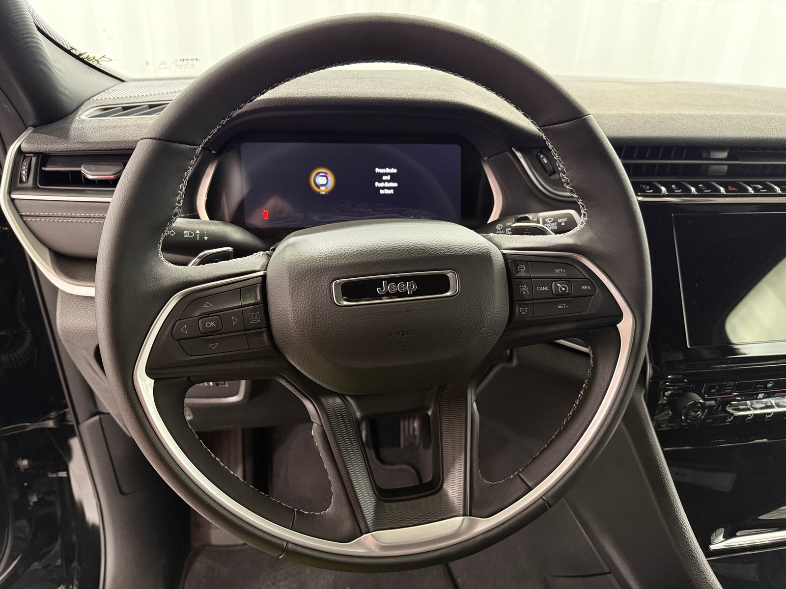 Thumbnail: 2026 Jeep Grand Cherokee - 5