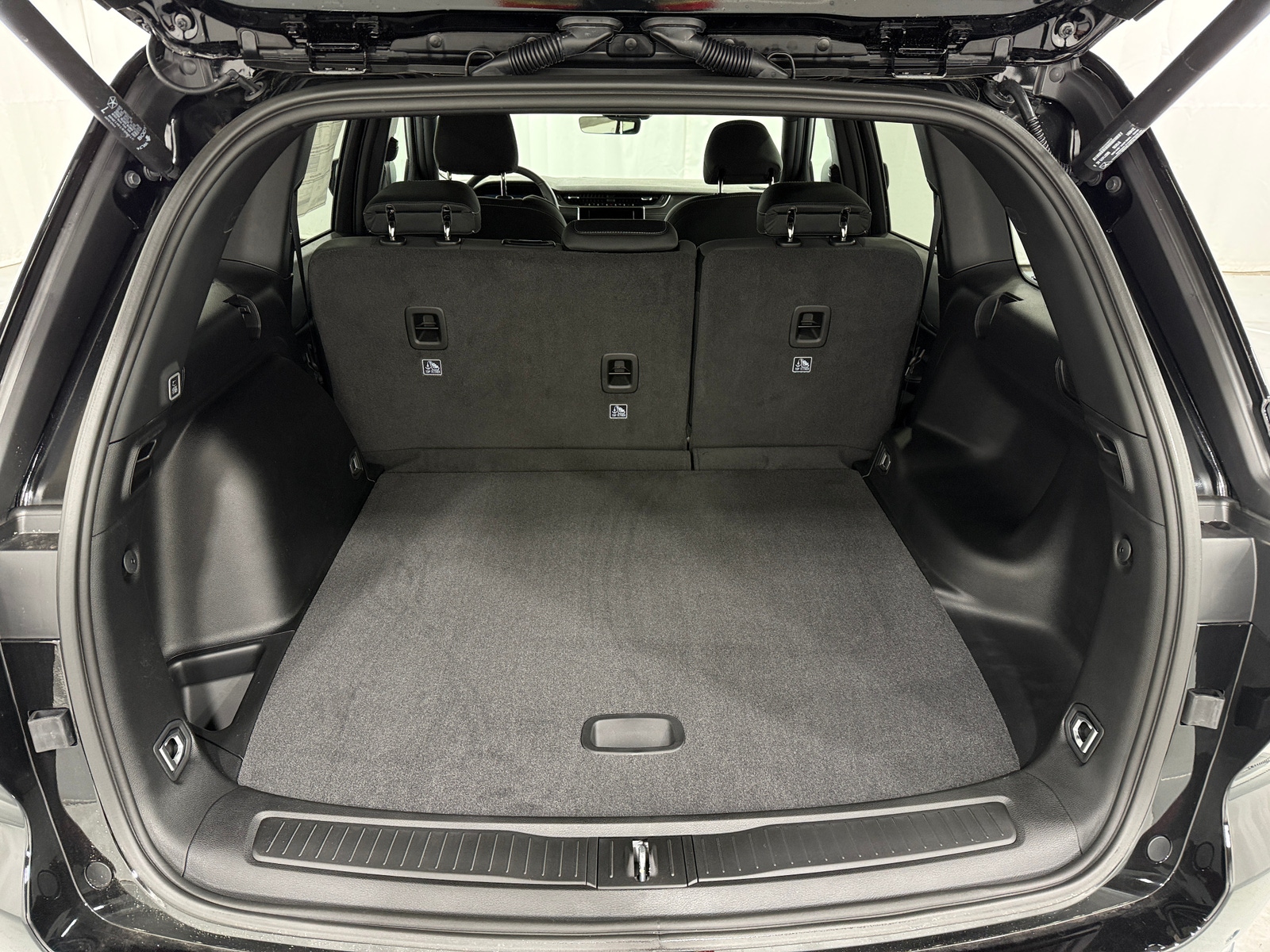 Thumbnail: 2026 Jeep Grand Cherokee - 7