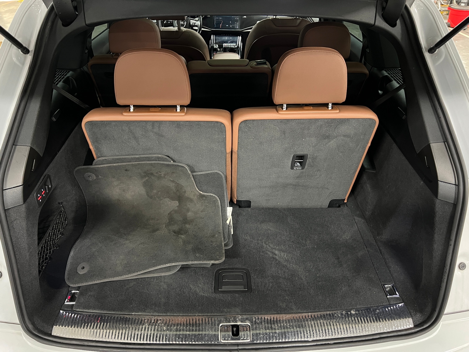 Thumbnail: 2020 Audi Q7 - 6