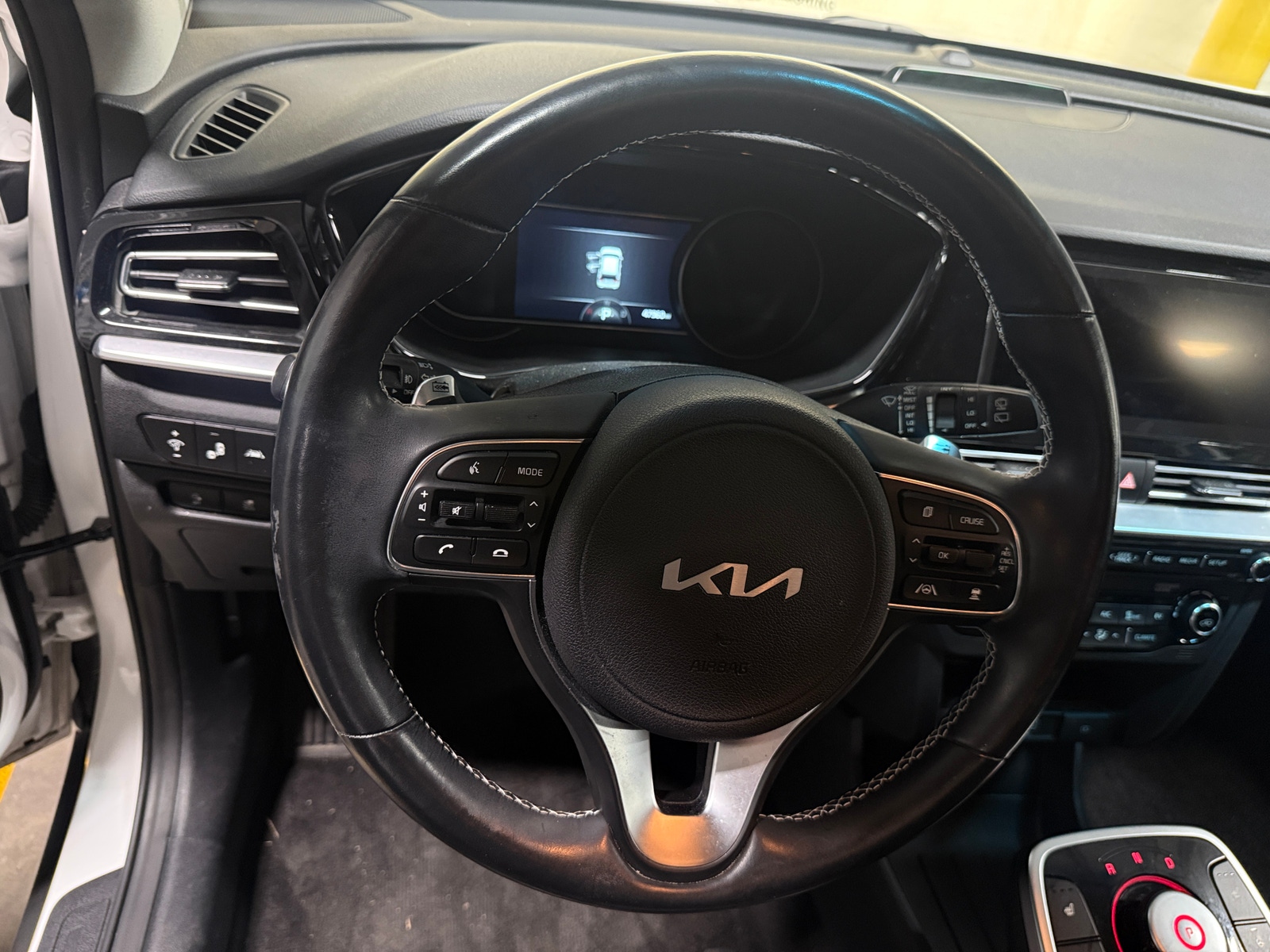 Thumbnail: 2022 Kia Niro - 5