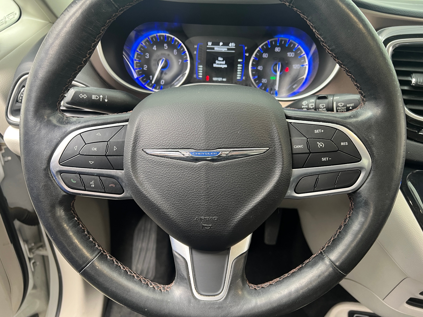 Thumbnail: 2019 Chrysler Pacifica - 4