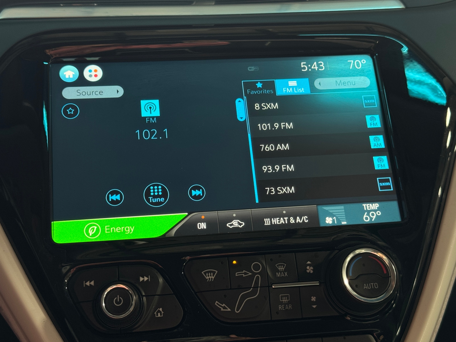 Thumbnail: 2018 Chevrolet Bolt EV - 4