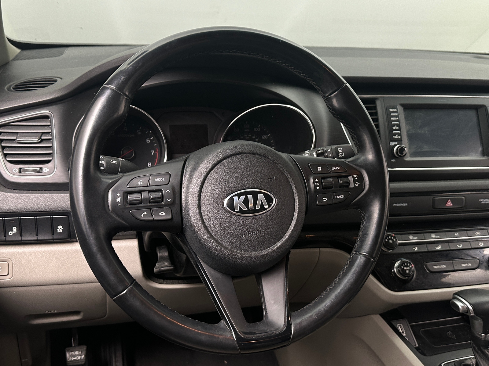 Thumbnail: 2019 Kia Sedona - 4