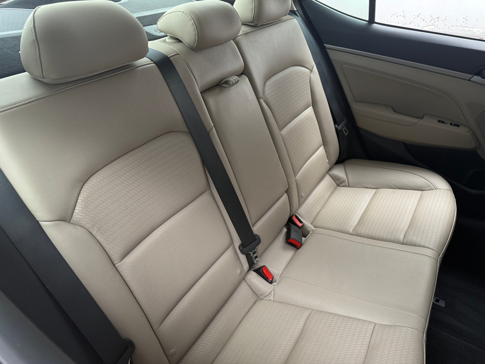 Thumbnail: 2017 Hyundai Elantra - 5