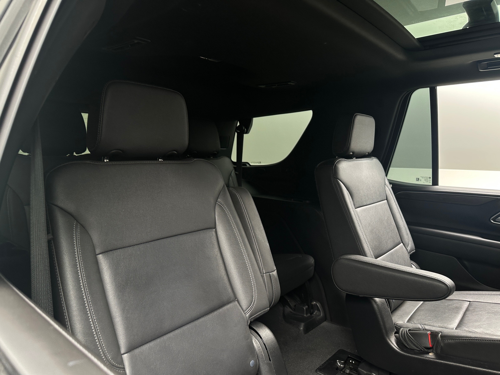 Thumbnail: 2022 Chevrolet Tahoe - 5