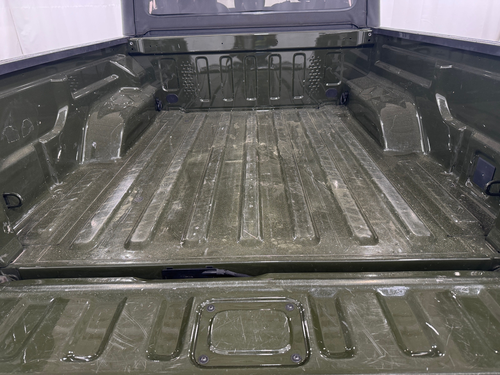 Thumbnail: 2023 Jeep Gladiator - 7