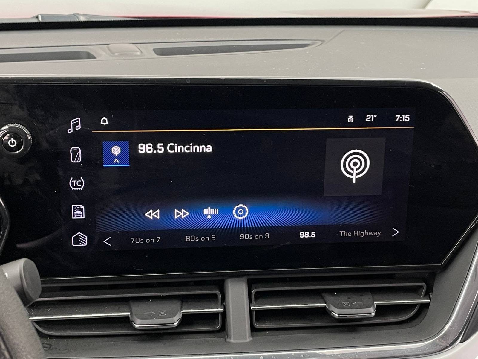 Thumbnail: 2025 Chevrolet Trax - 4